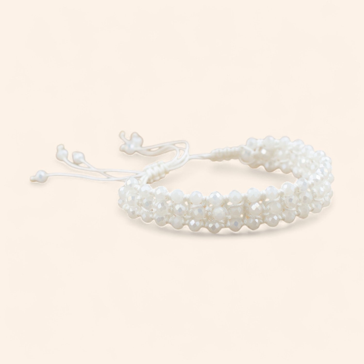 Bracelet Macramé Fait Main avec Perles Cristal Blanches  Bracelet Jethyka