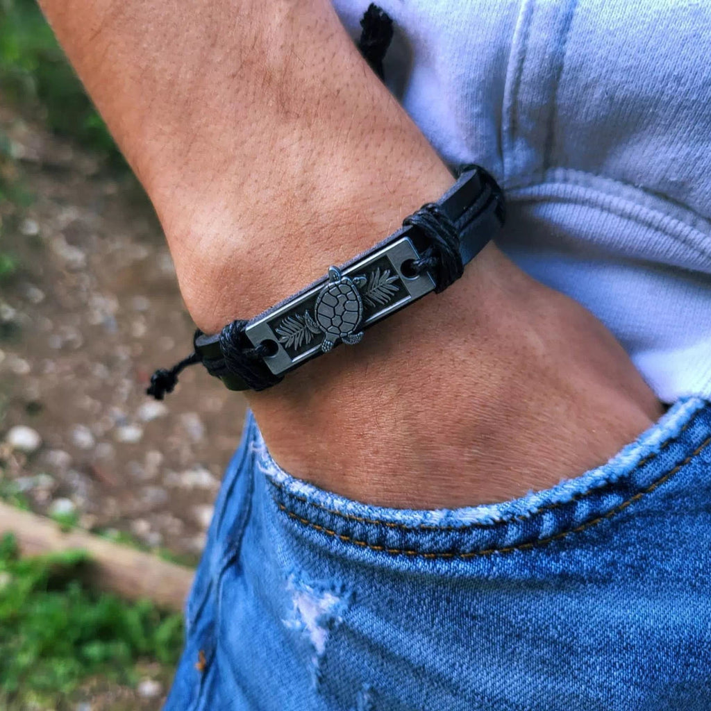 Bracelet Homme en Cuir Noir et Plaque Argentée avec Tortue  Bracelet Jethyka