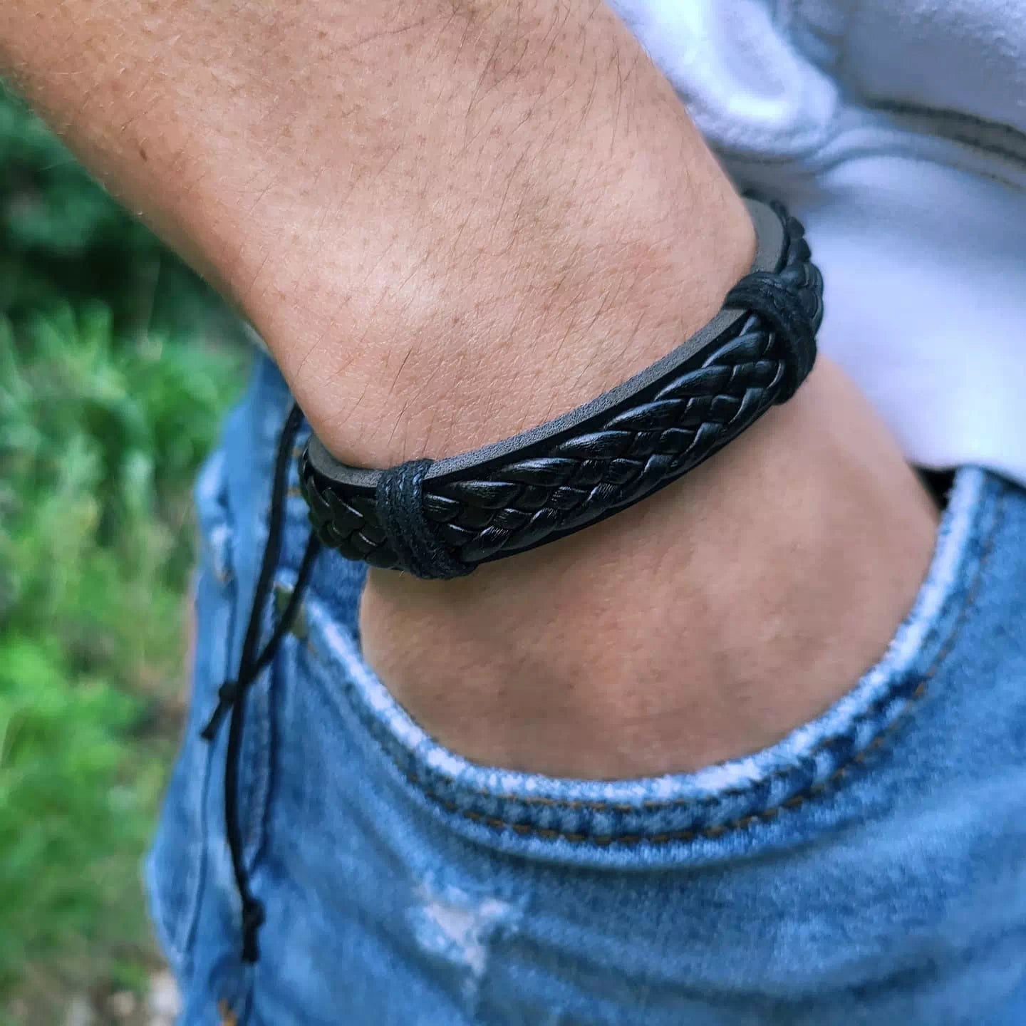 Homme Bracelet en Cuir Véritable de Main Noir avec Double Chaîne Noir Homme Bracelet en Cuir Véritable de Main Noir avec Double Chaîne Noir
