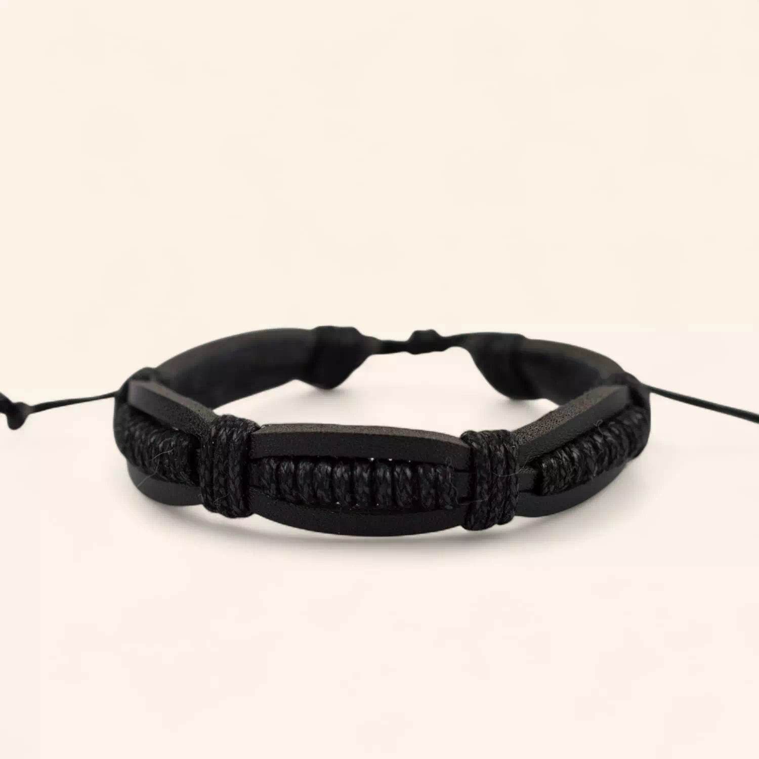 Bracelet Homme en Cuir noir  Bracelet Jethyka