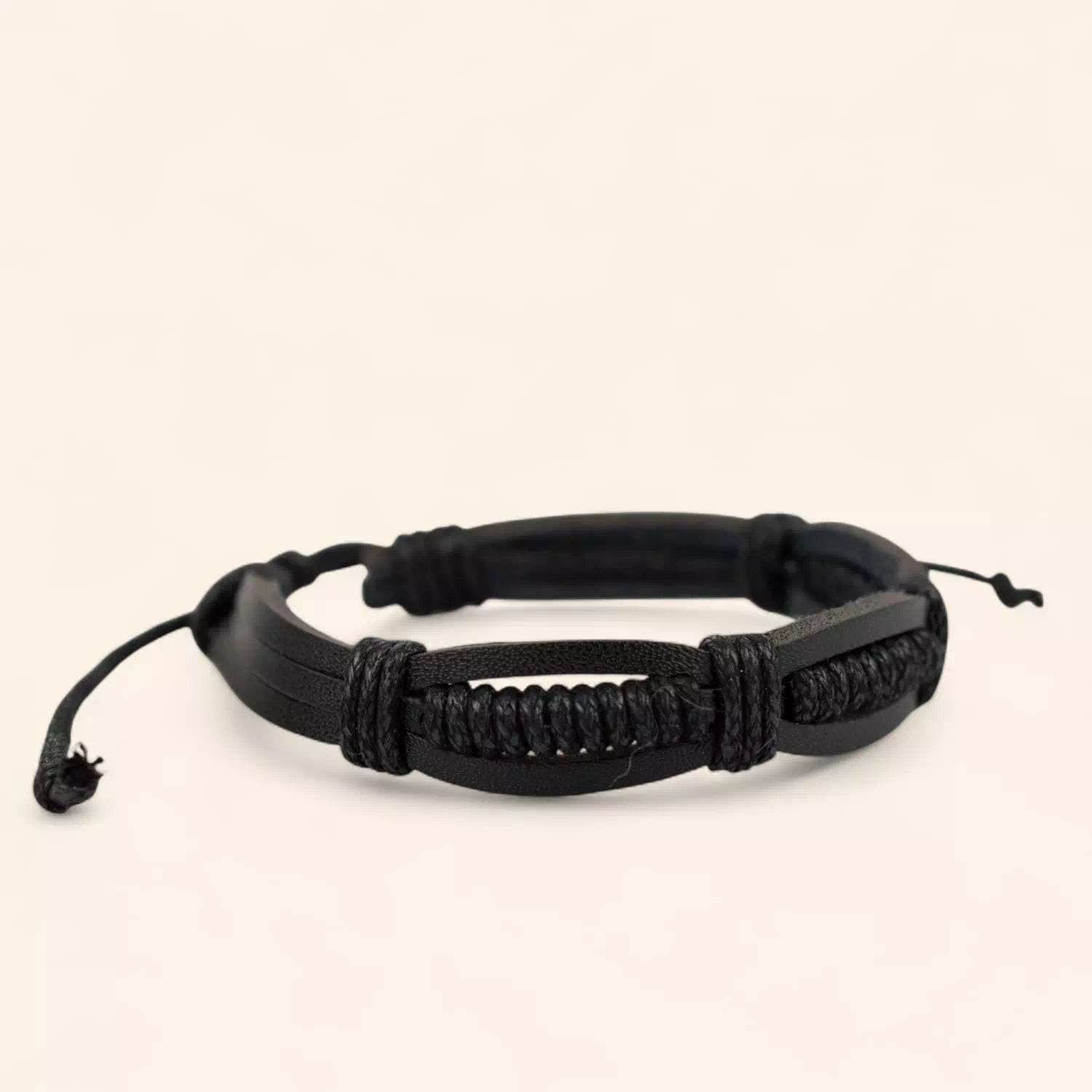 Bracelet Homme en Cuir noir  Bracelet Jethyka