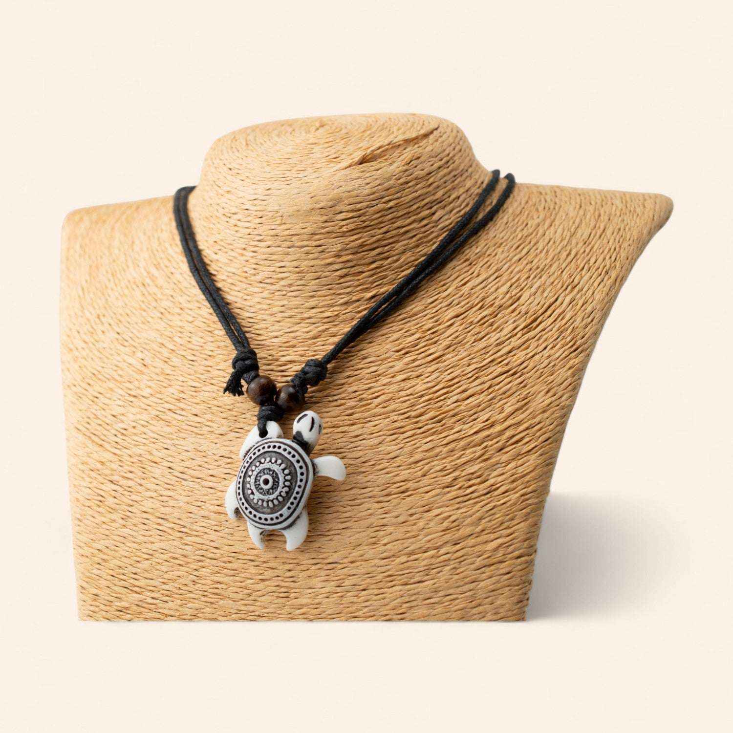 Collier Tortue blanche motif Mandala
