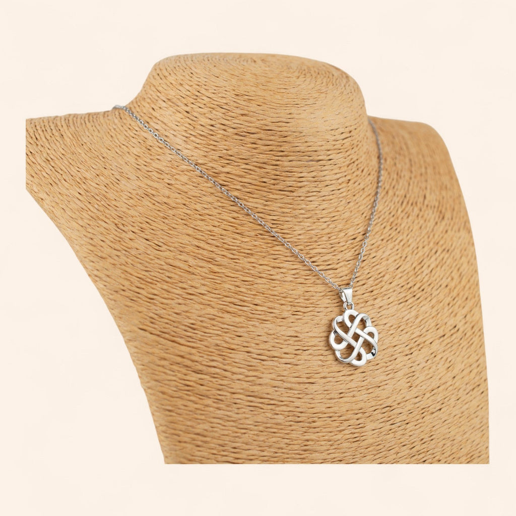 Collier pendentif nœud celtique  Collier Jethyka