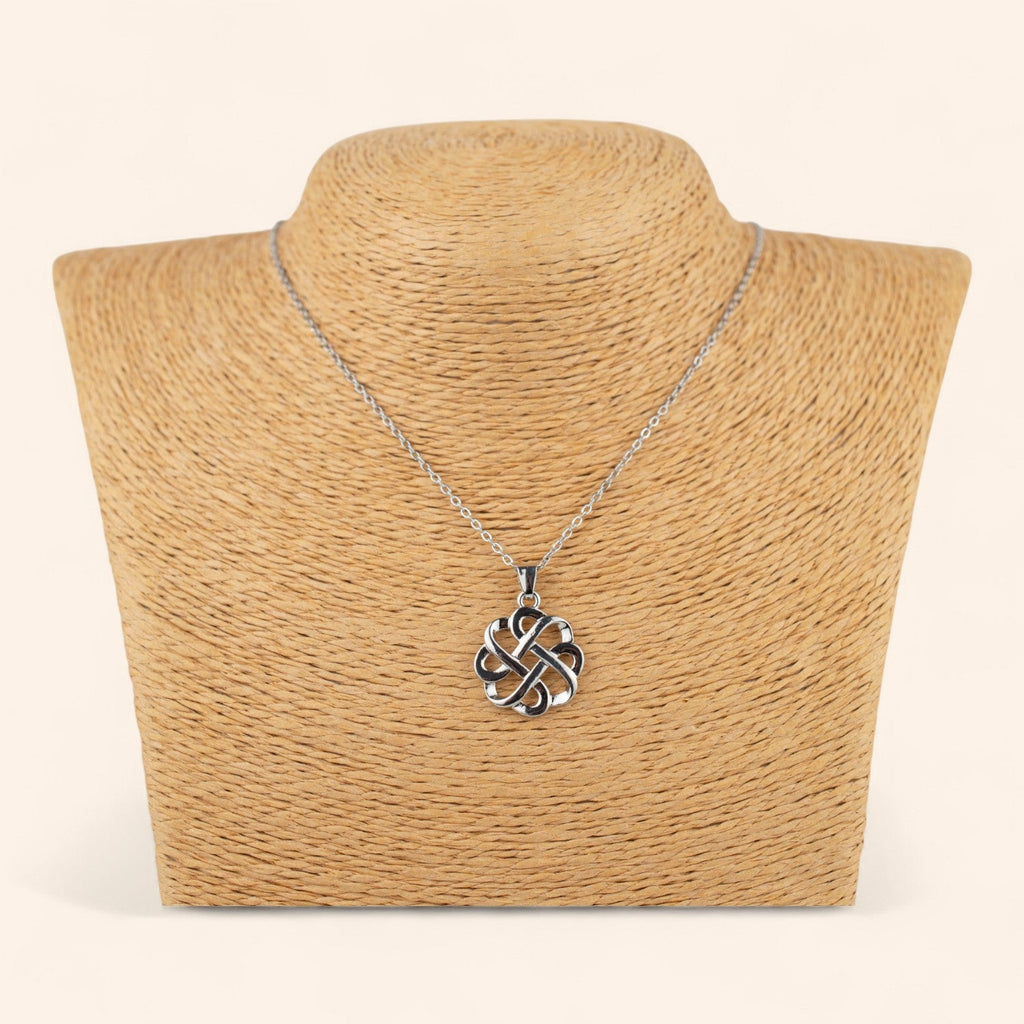 Collier pendentif nœud celtique  Collier Jethyka