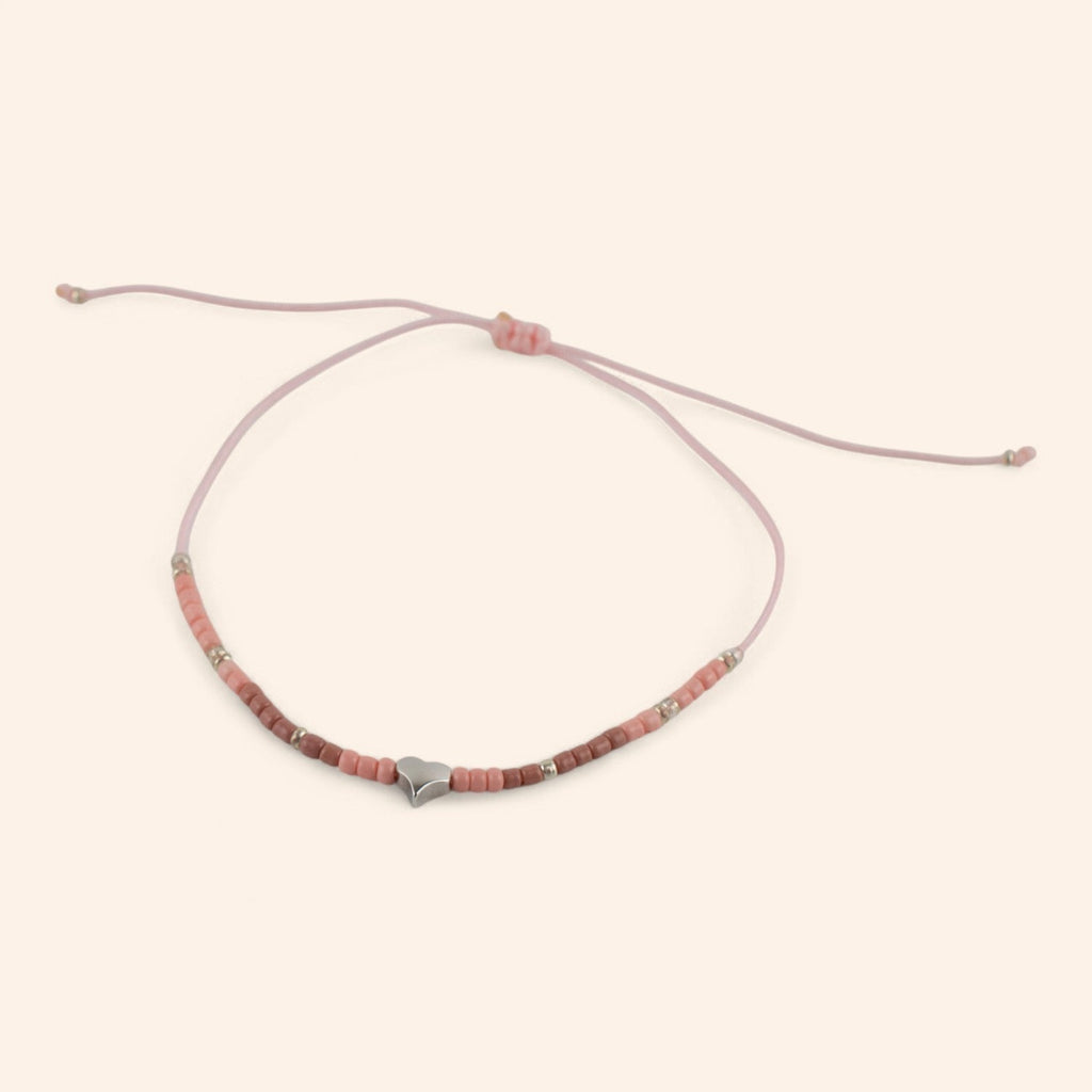 Bracelet en perles rocailles roses et perle cœur en métal argenté  Bracelet Jethyka
