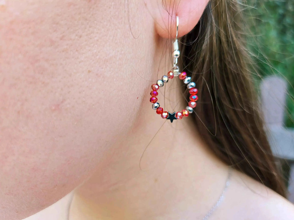 Boucles d'oreilles Etoile et perles cristal rouges