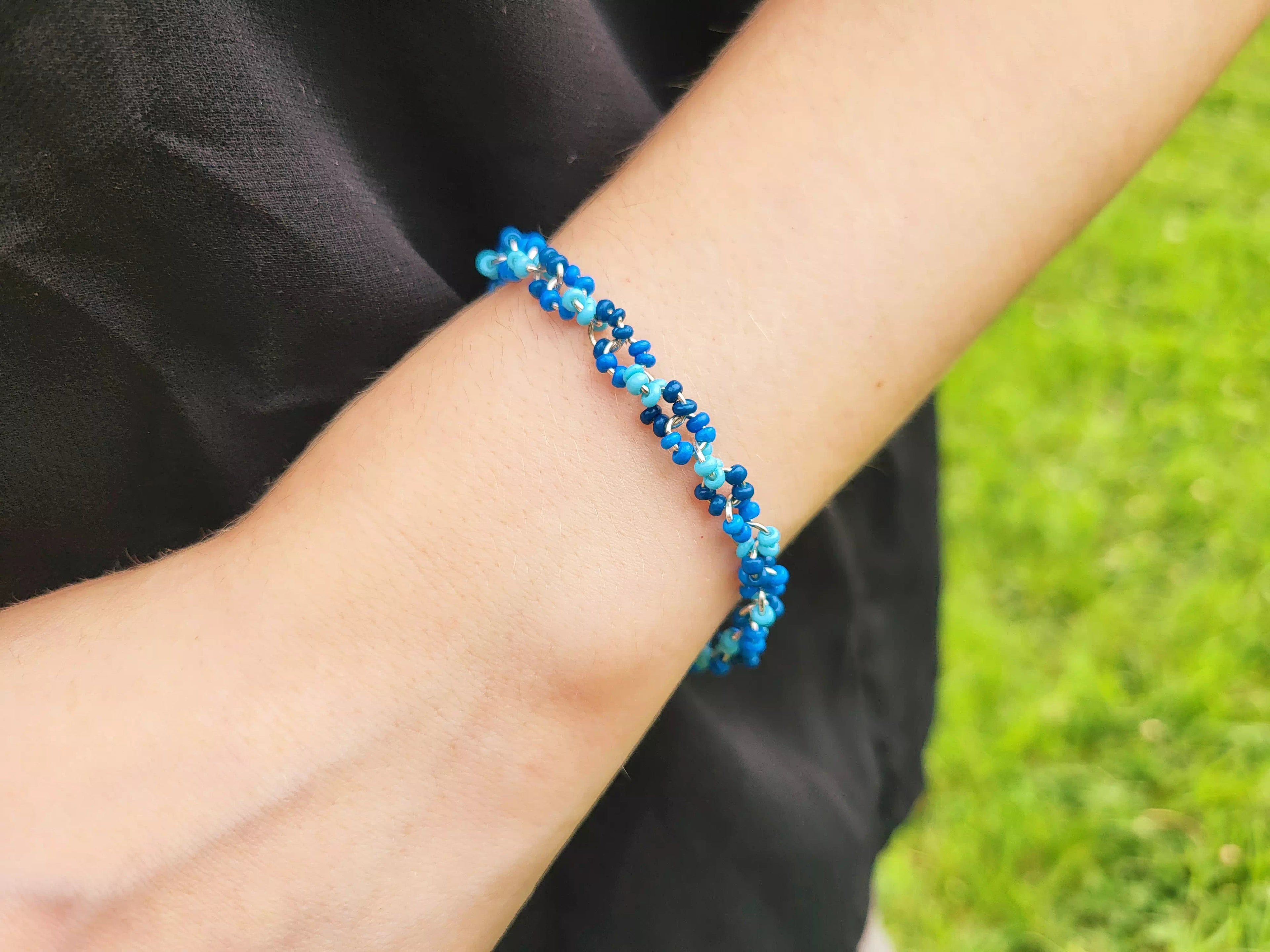 Bracelet en perles rocailles camaïeu bleu  Bracelet Jethyka