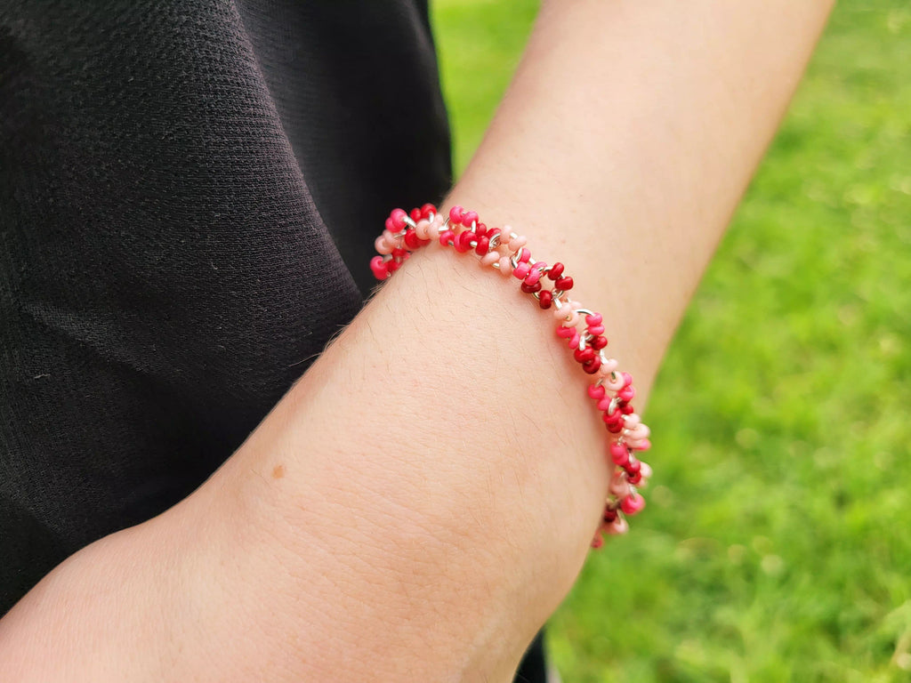 Bracelet en perles rocailles camaïeu rose et rouge  Bracelet Jethyka