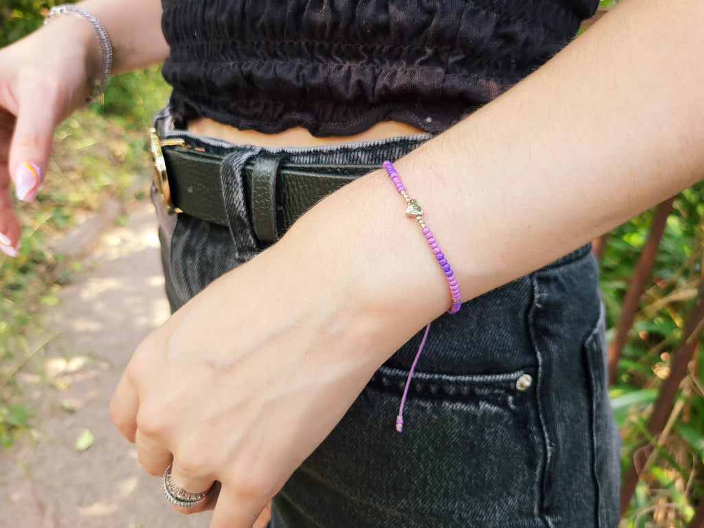 Bracelet en Perles Rocailles Violettes et Perle Cœur – Bijou Romantique et Élégant  Bracelet Jethyka