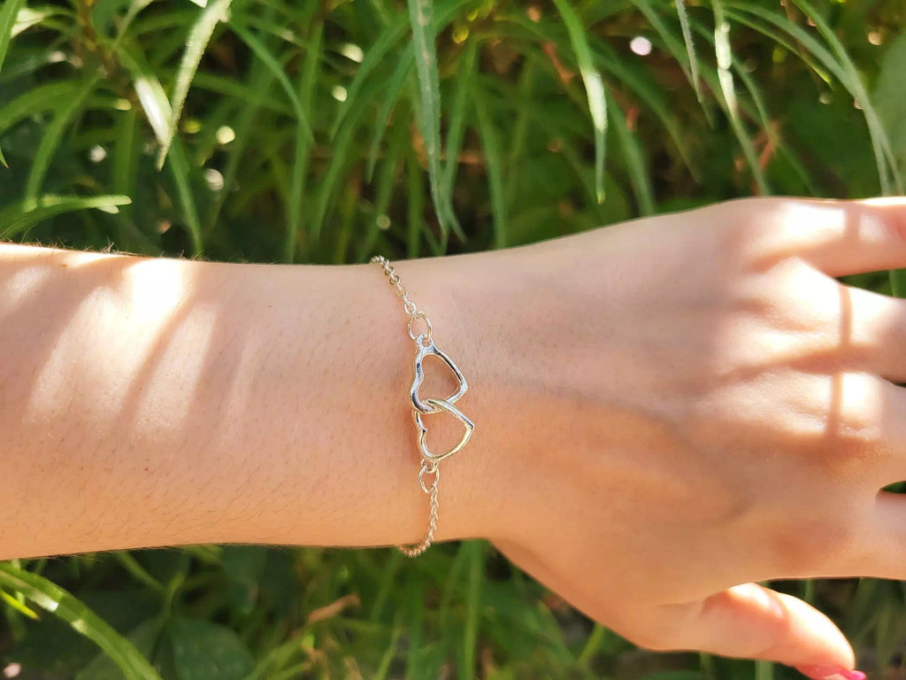 Bracelet femme chaîne argentée et pendentif 2 cœurs  Bracelet Jethyka