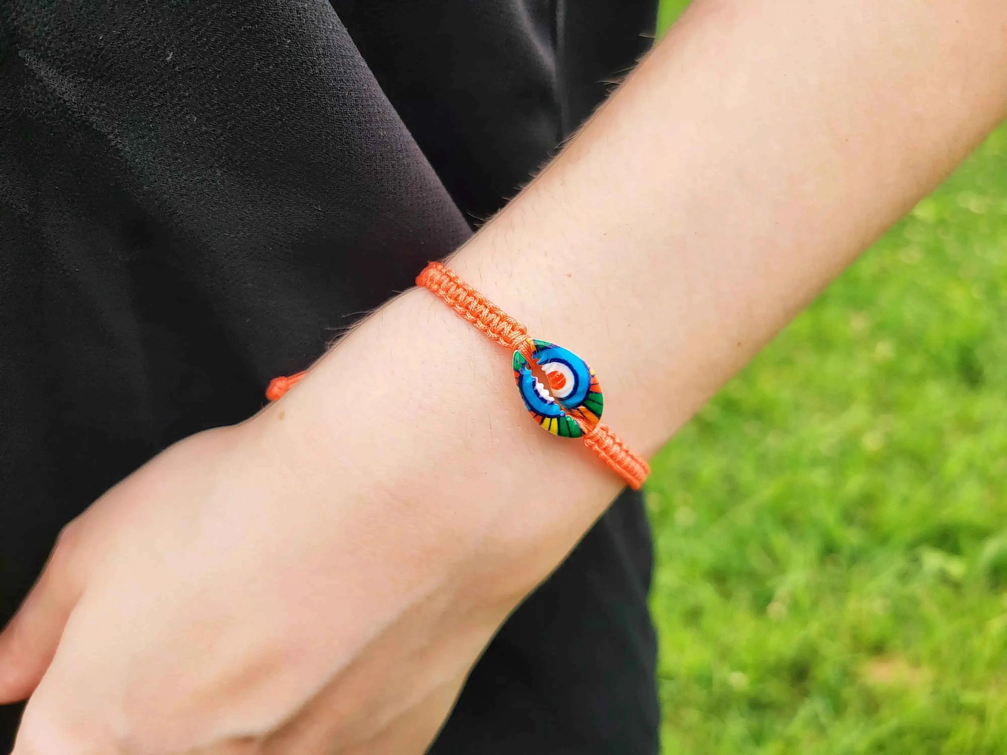 Bracelet Coquillage Cauris coloré macramé Orange