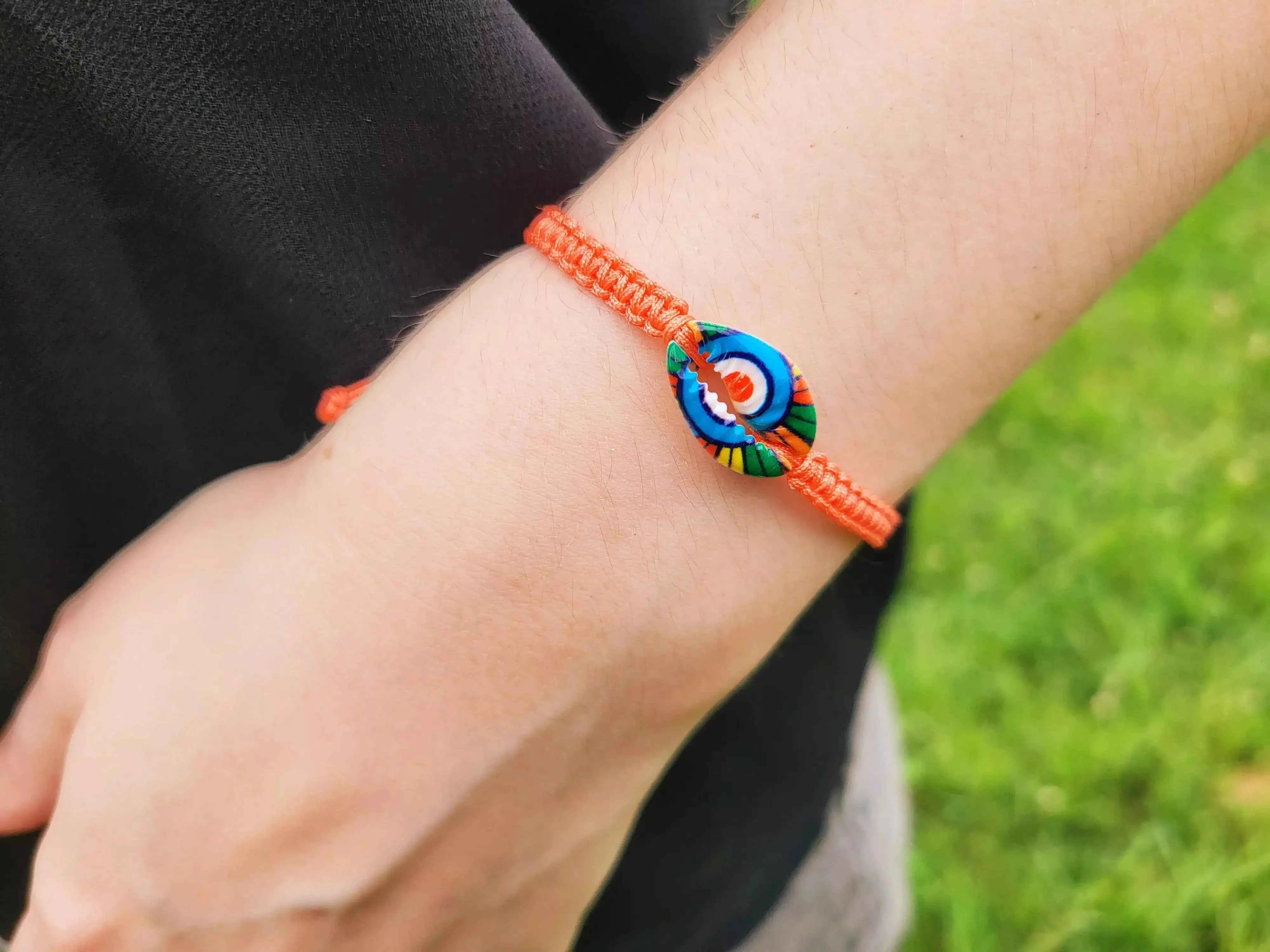 Bracelet Coquillage Cauris coloré macramé Orange