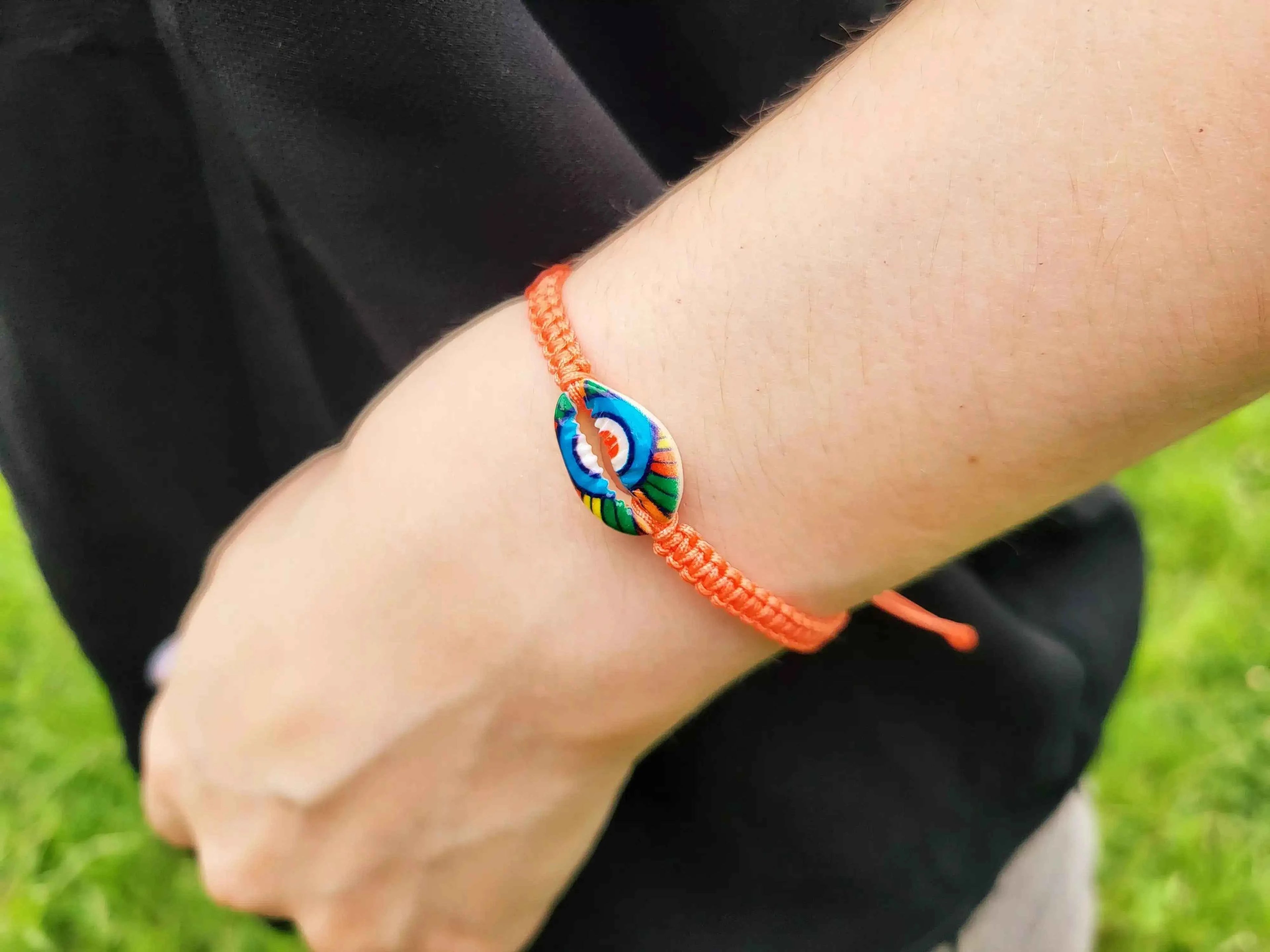 Bracelet Coquillage Cauris coloré macramé Orange