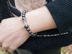 Bracelet Etreinte en pierres naturelles Hématites  Bracelet Jethyka