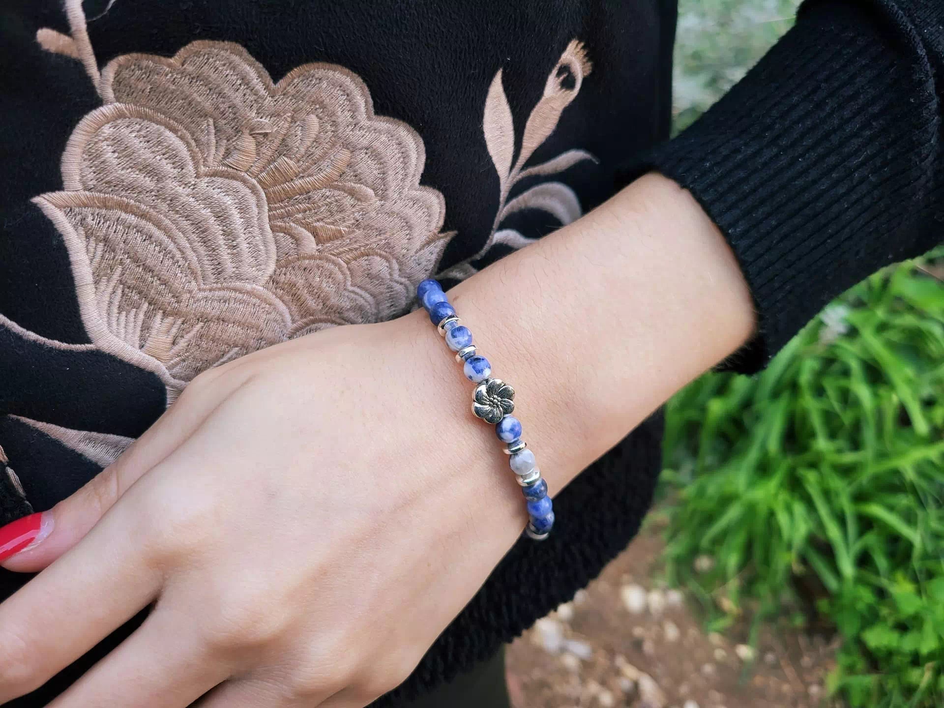 Bracelet Fleur de Cerisier Sodalite  Bracelet Jethyka