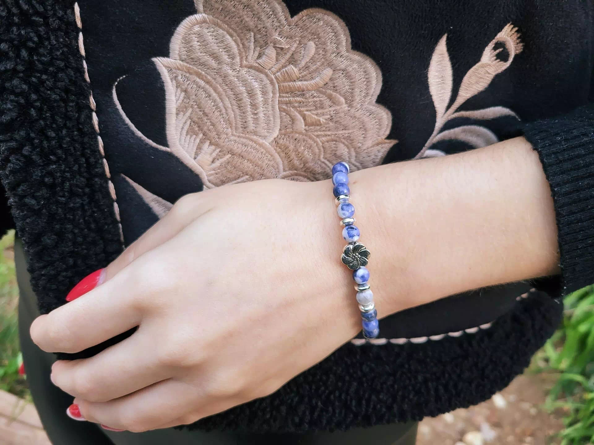 Bracelet Fleur de Cerisier Sodalite  Bracelet Jethyka