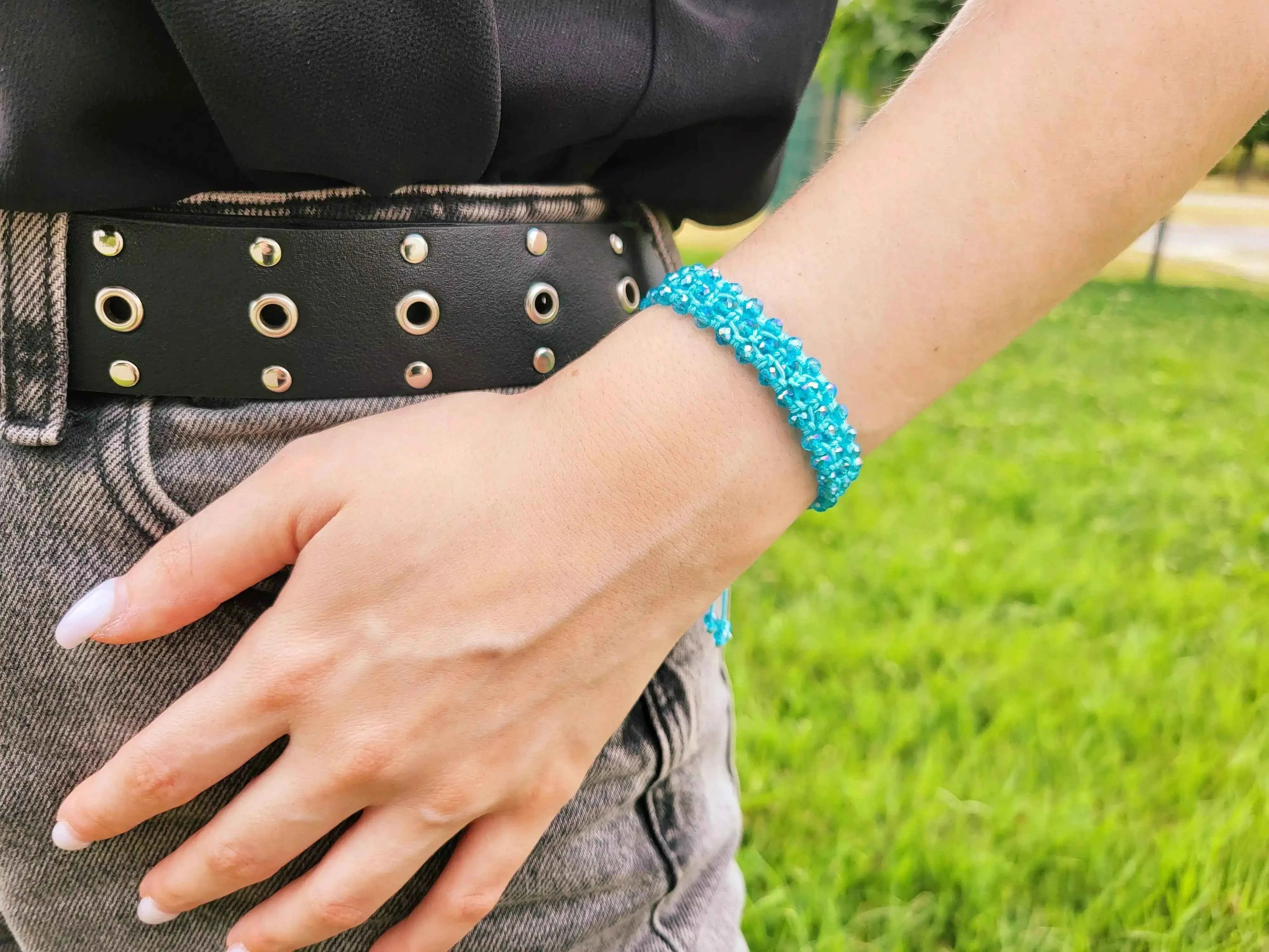 Bracelet macramé perles cristal Bleu azur