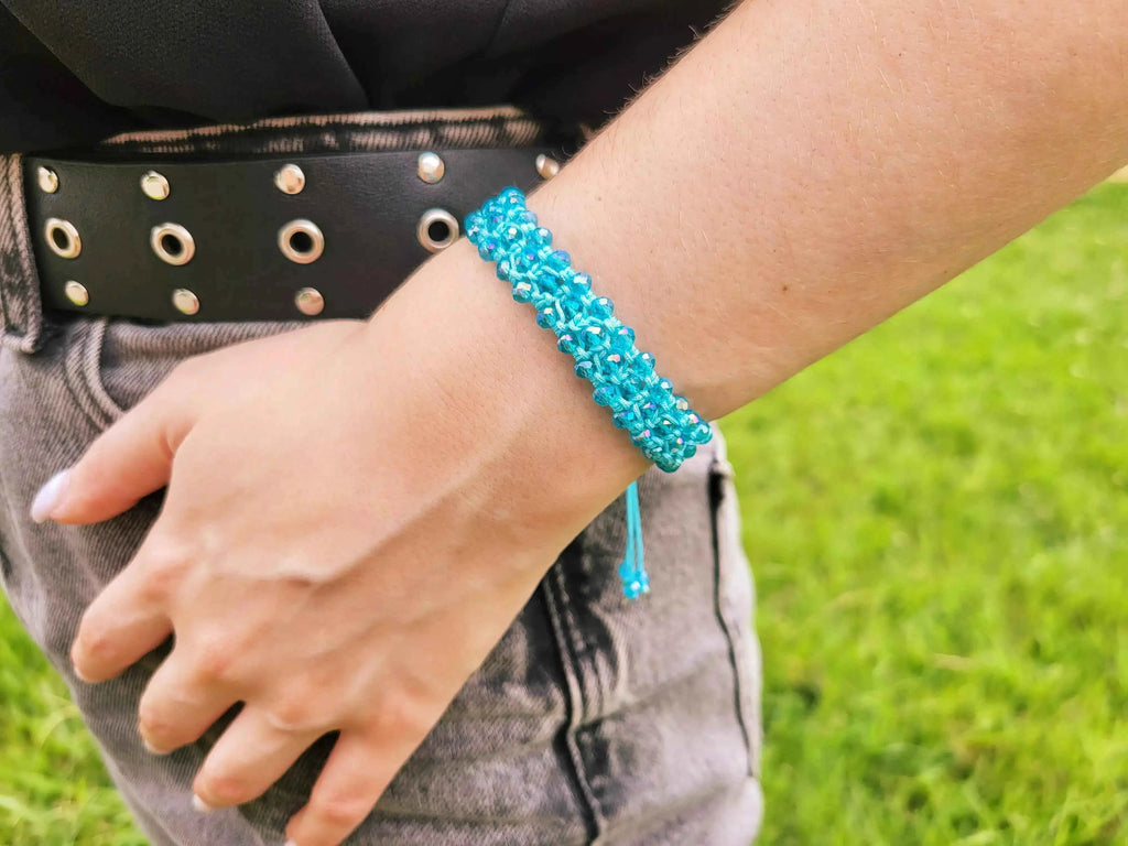 Bracelet macramé perles cristal Bleu azur