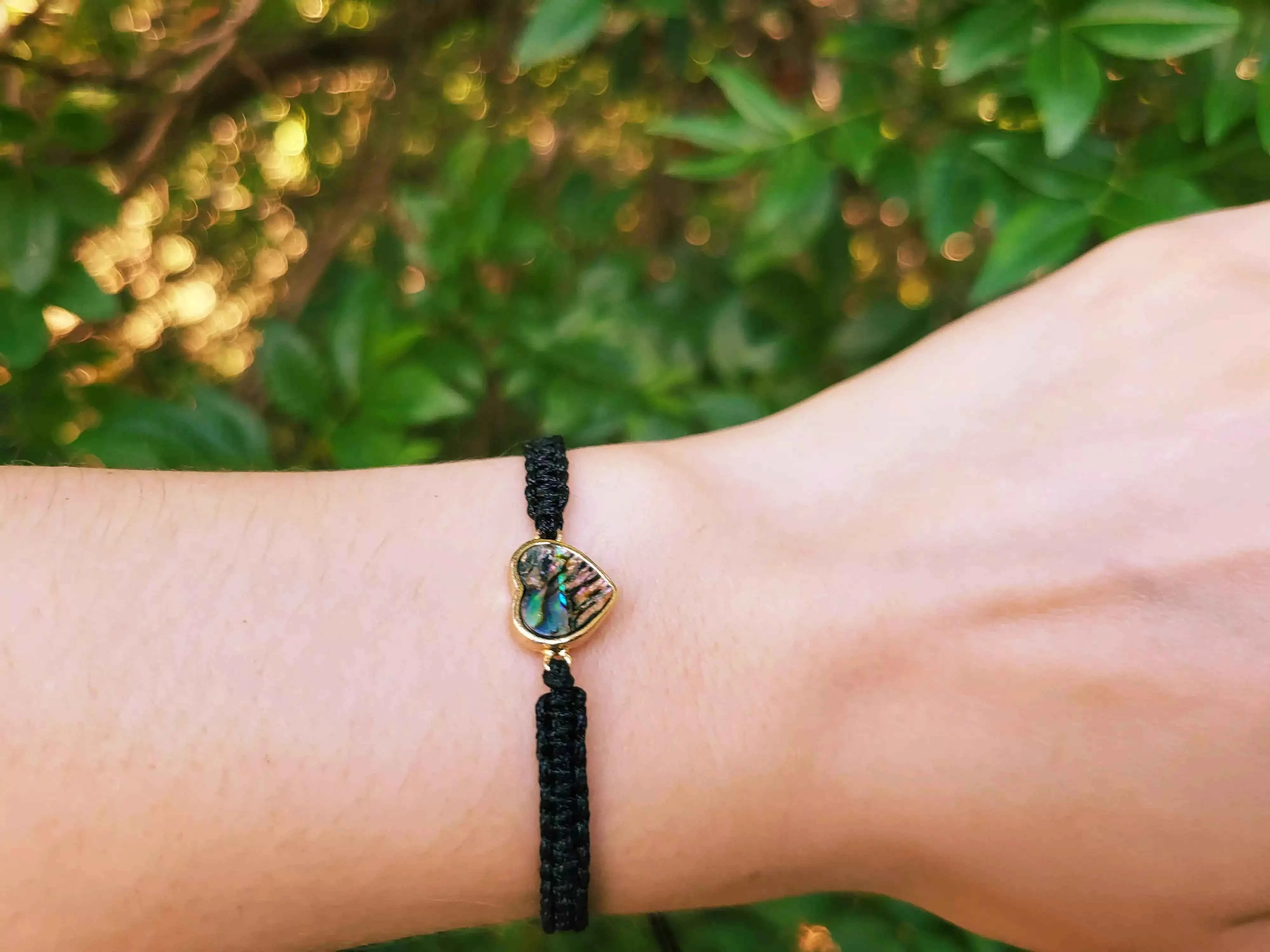 Bracelet Cœur Ormeaux Macramé Noir