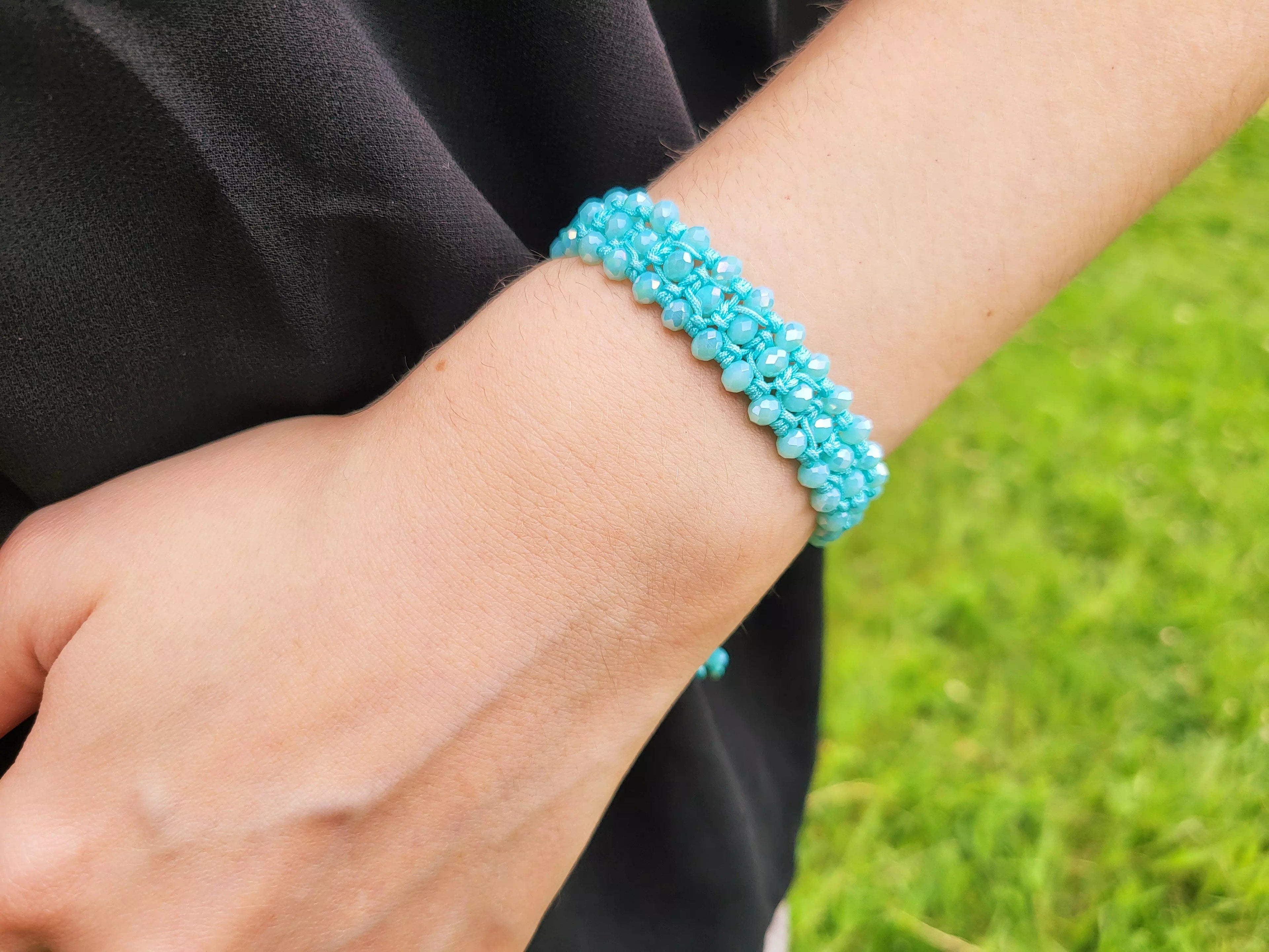 Bracelet Macramé en Cristal bleu ciel  Bracelet Jethyka