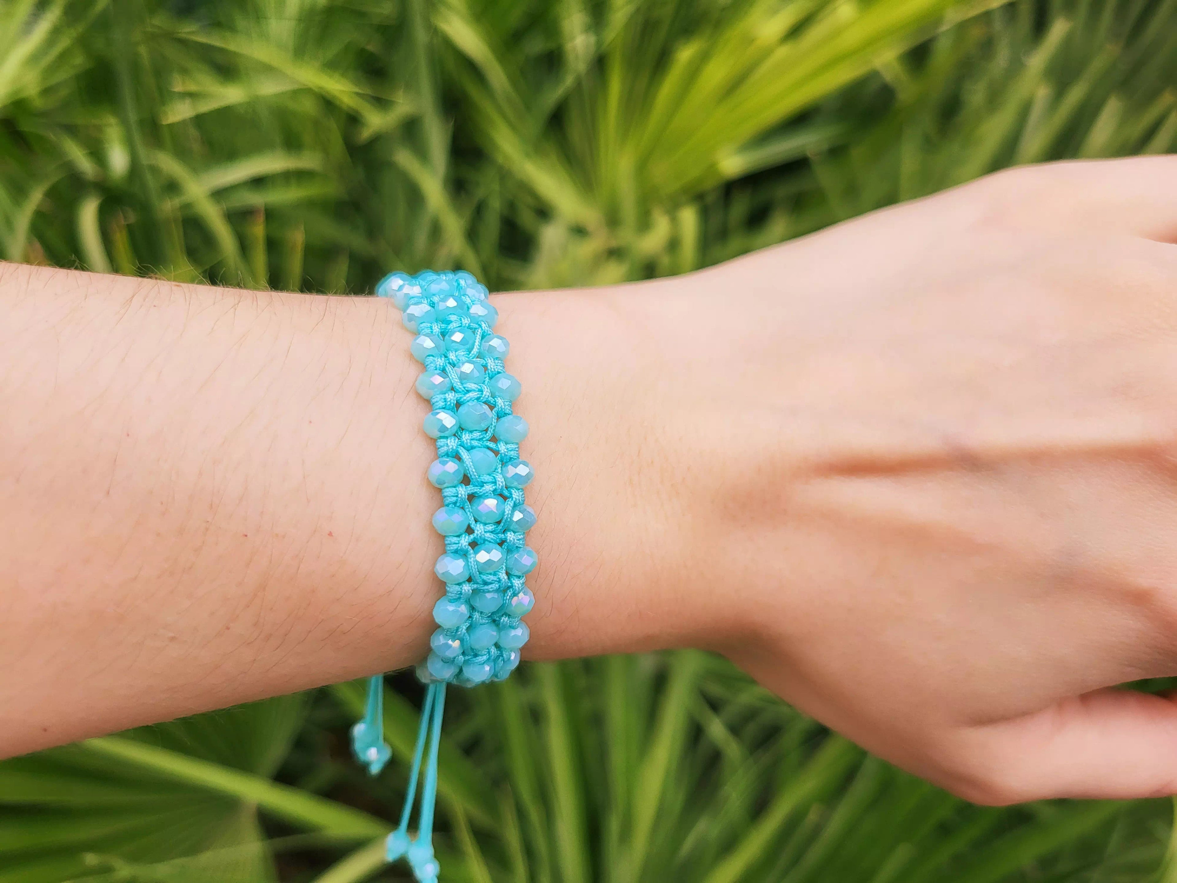 Bracelet Macramé en Cristal bleu ciel  Bracelet Jethyka