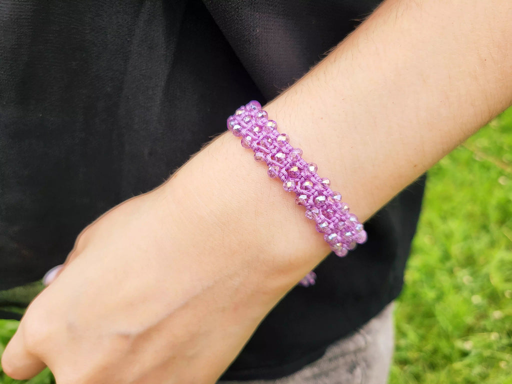 Bracelet Macramé Fait Main avec Perles Cristal violet clair  Bracelet Jethyka