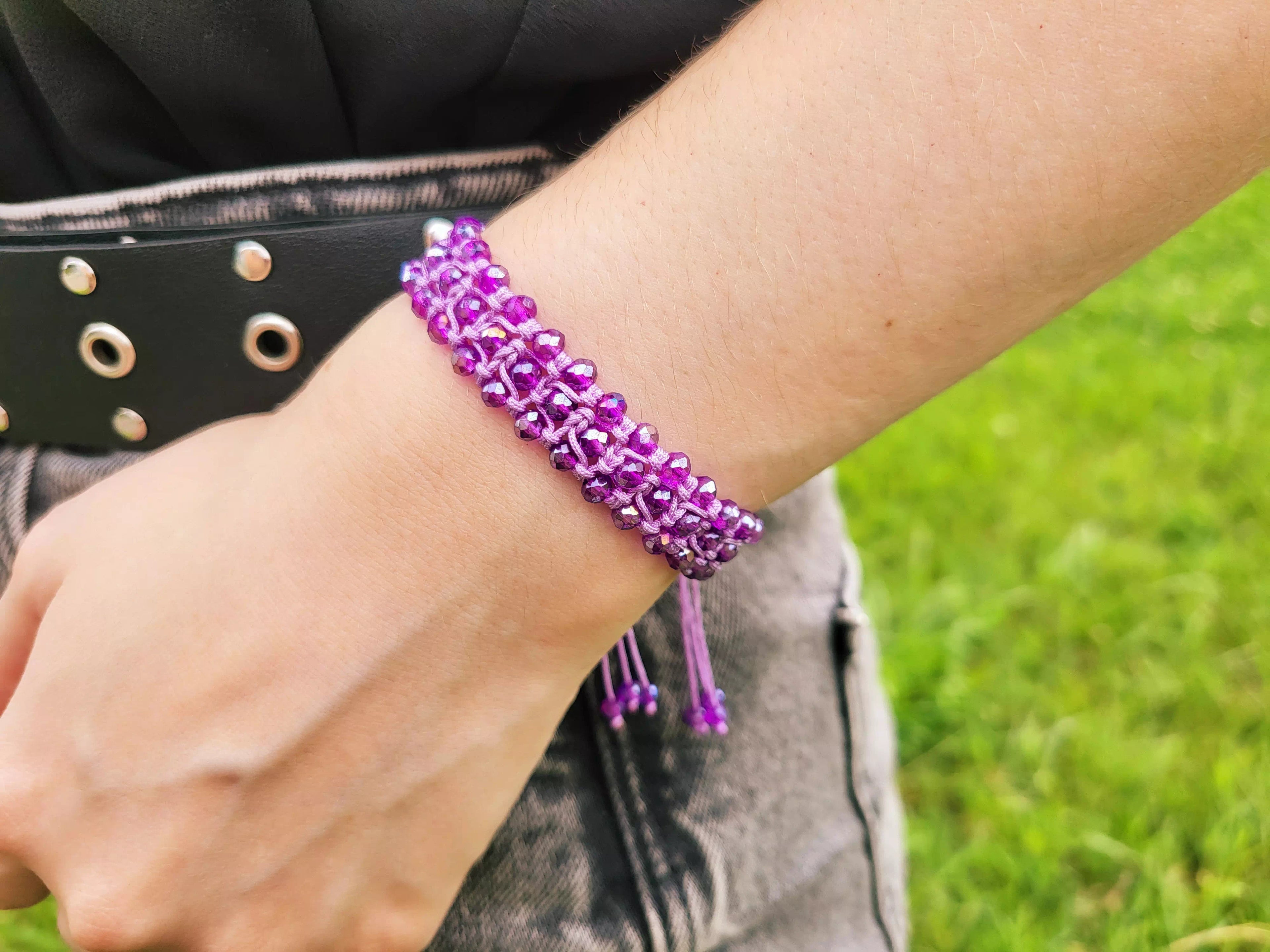 Bracelet Macramé Fait Main avec Perles Cristal Violettes  Bracelet Jethyka