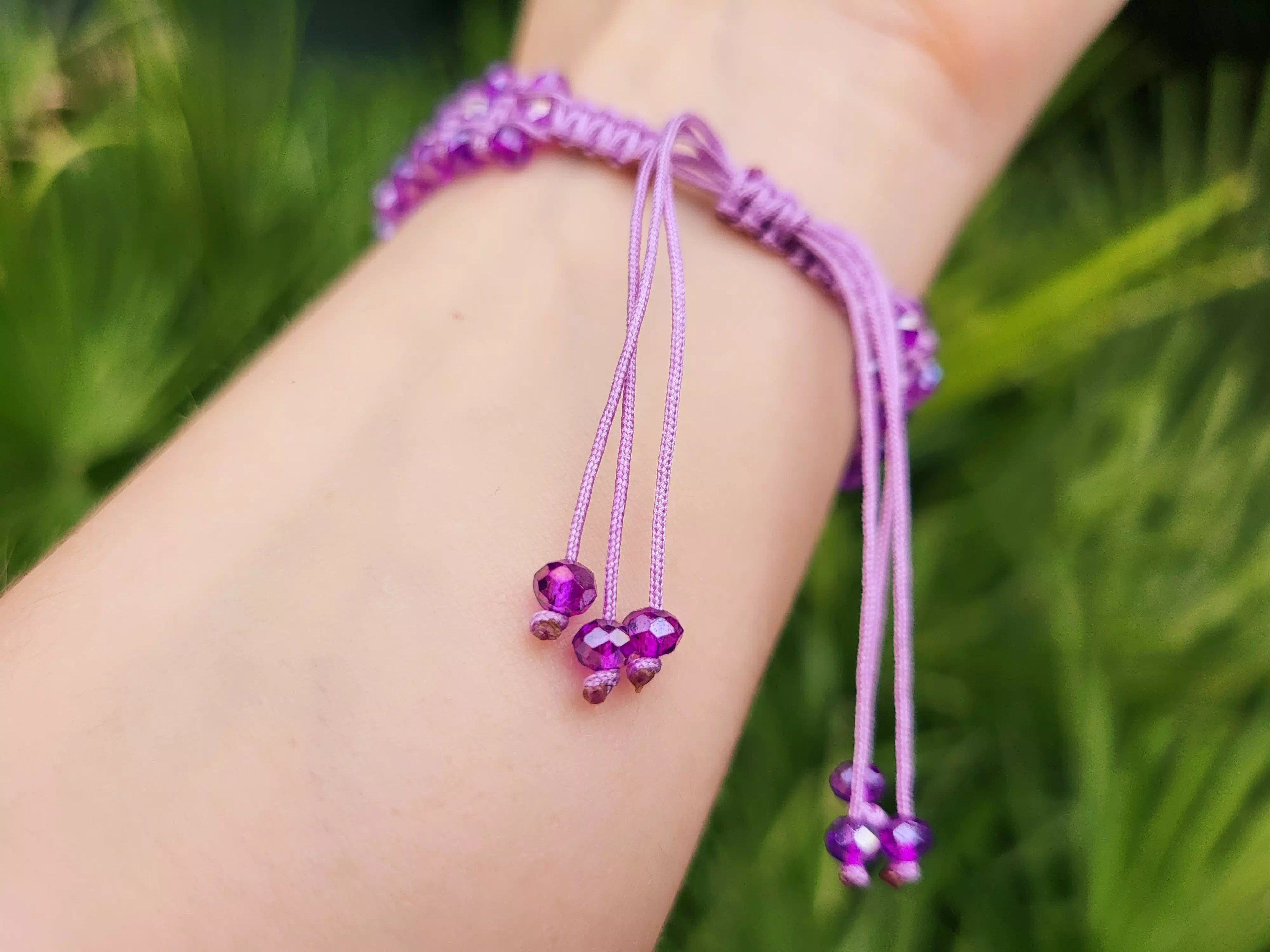Bracelet Macramé Fait Main avec Perles Cristal Violettes  Bracelet Jethyka