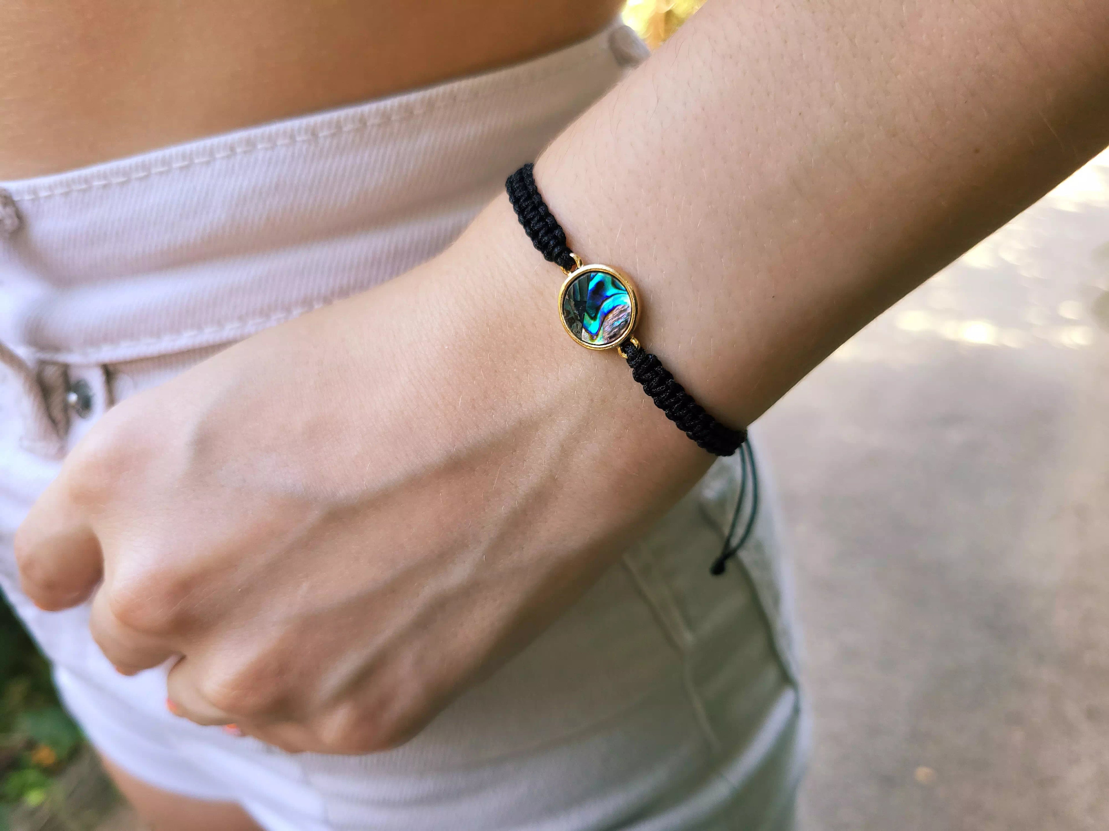 Bracelet cercle Ormeaux macramé noir  Bracelet Jethyka