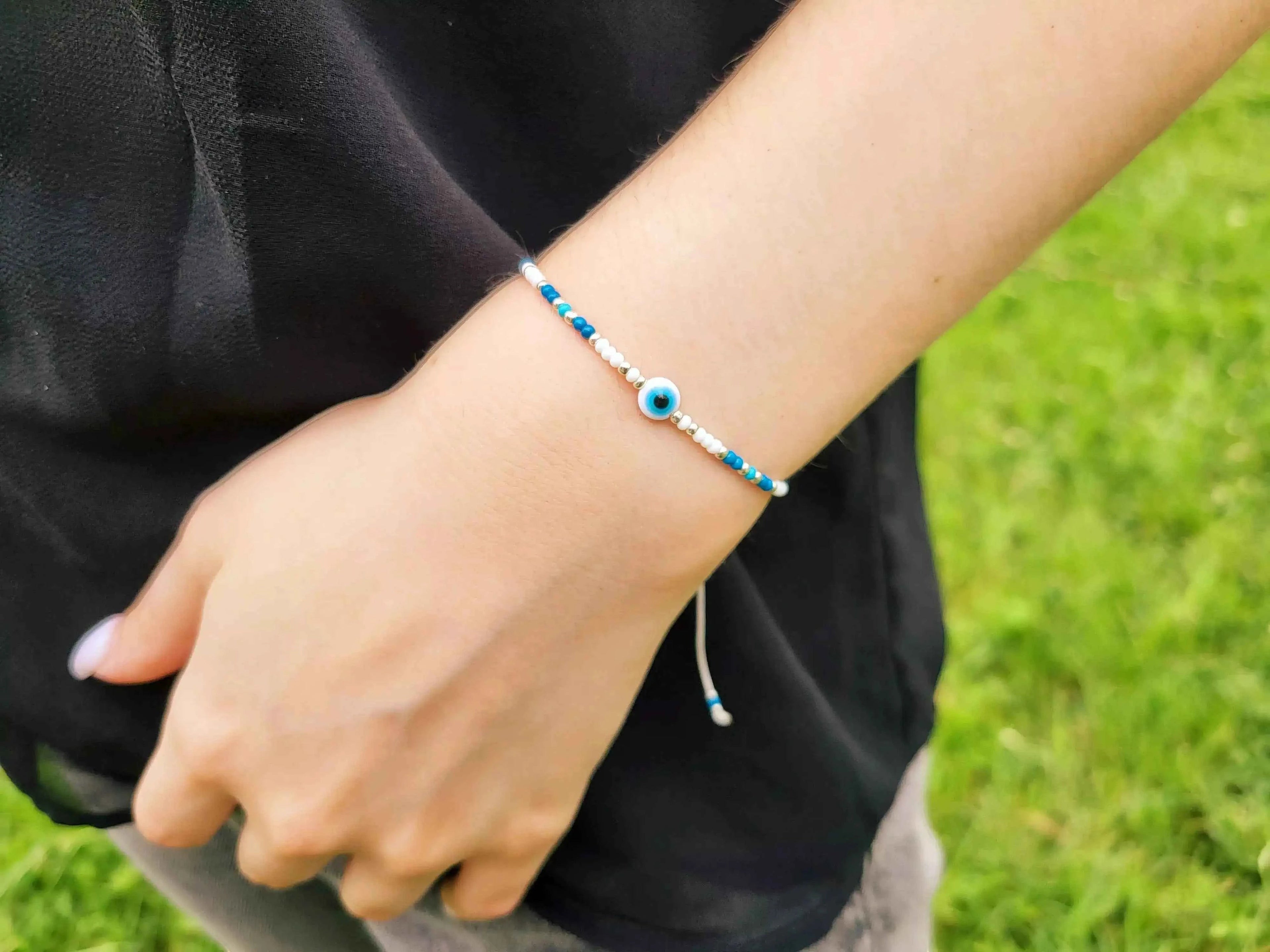 Bracelet Œil Protecteur perles rocaille Bleues et Blanches