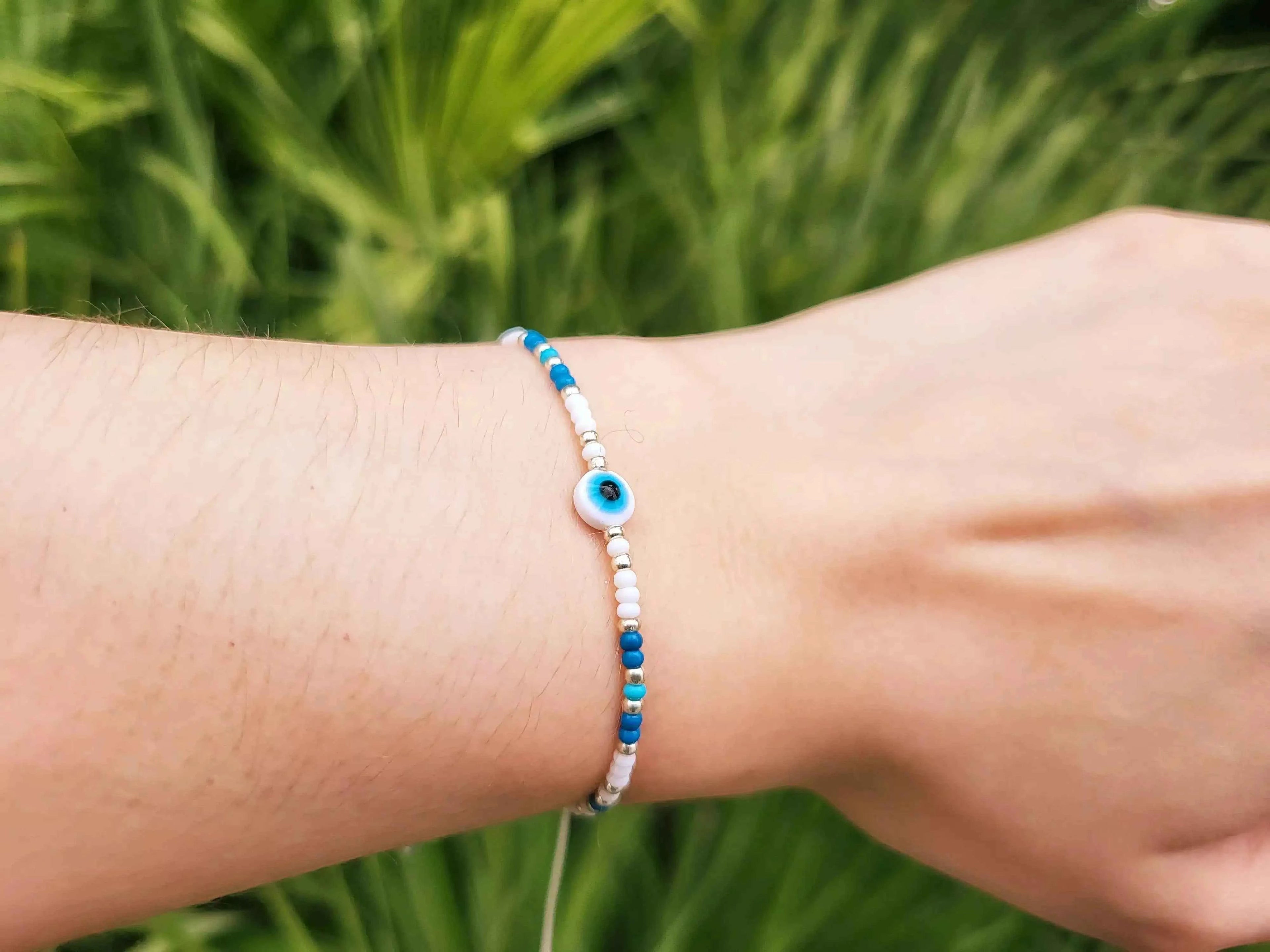 Bracelet Œil Protecteur perles rocaille Bleues et Blanches