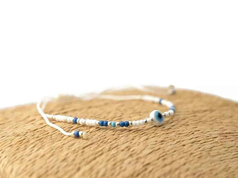 Bracelet Œil Protecteur perles rocaille Bleues et Blanches