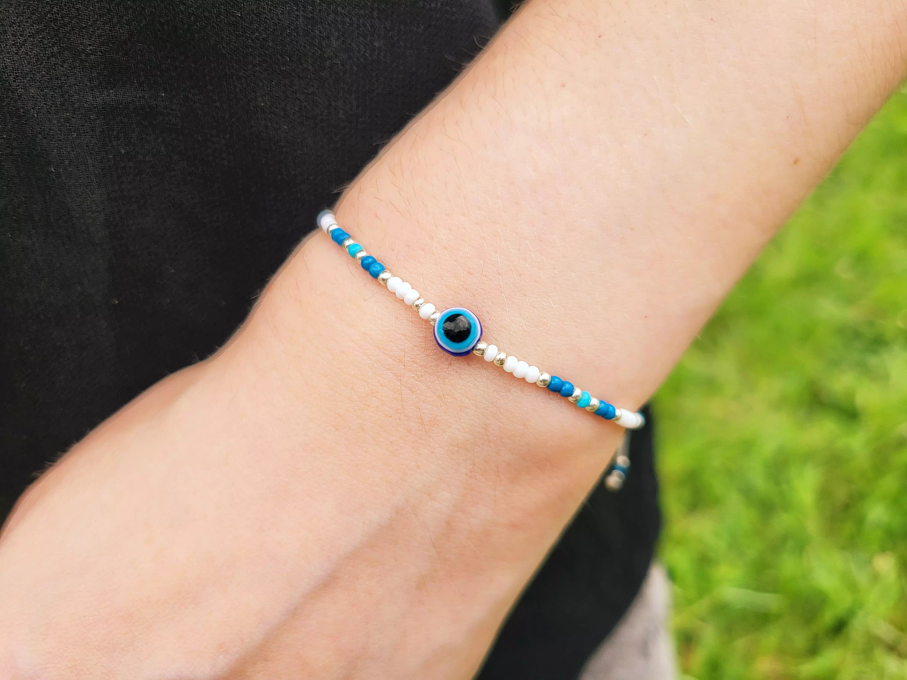Bracelet Perles Rocailles Blanches et Bleues avec Œil Protecteur  Bracelet Jethyka