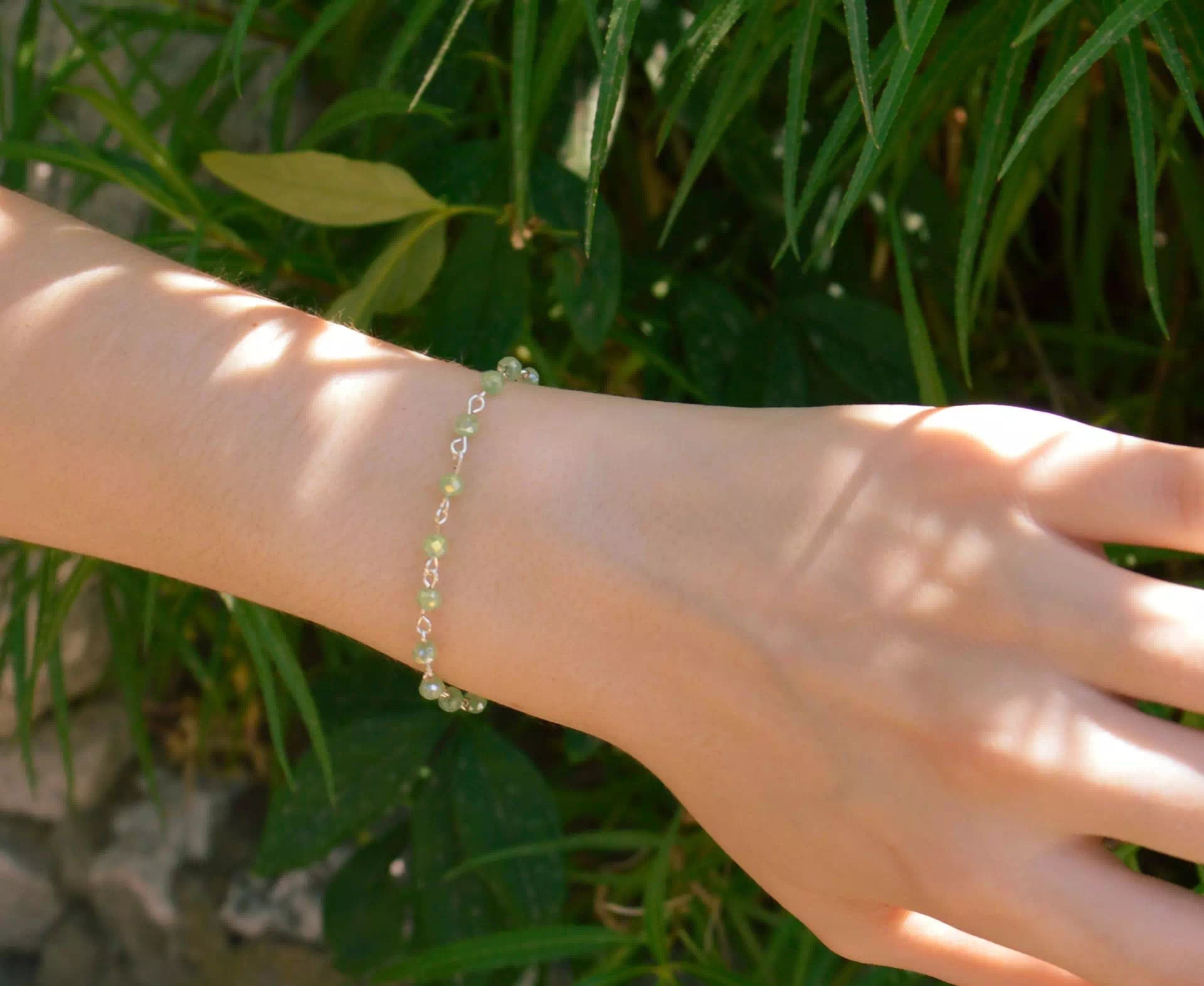 Bracelet Perles Cristal Vert Pastel et Plaqué Argent – Bijou Élégant et Raffiné  Bracelet Jethyka