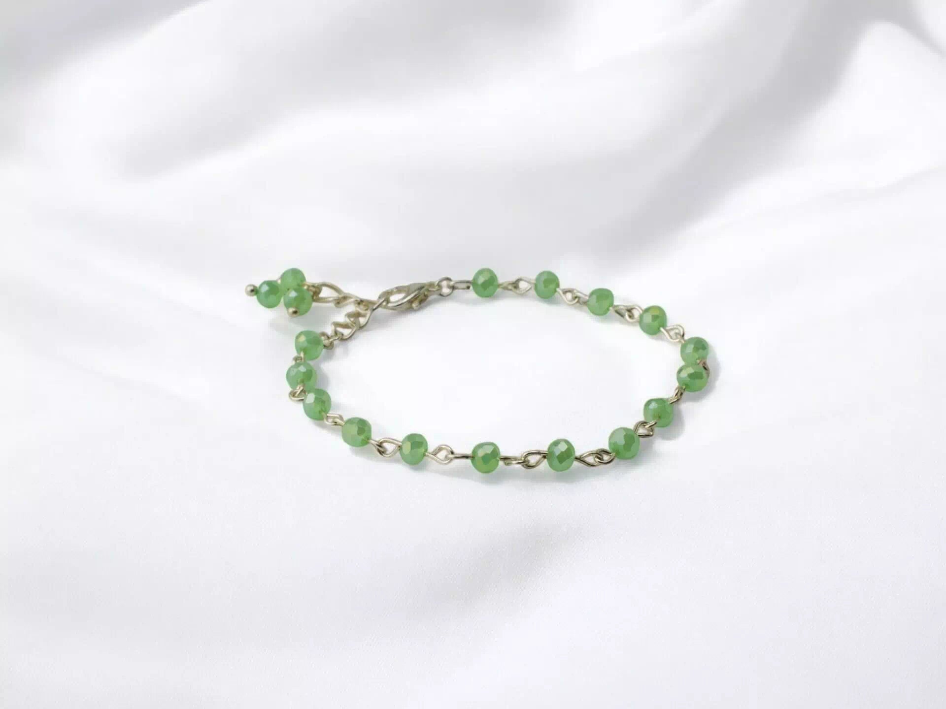 Bracelet Perles Cristal Vert Pastel et Plaqué Argent – Bijou Élégant et Raffiné  Bracelet Jethyka