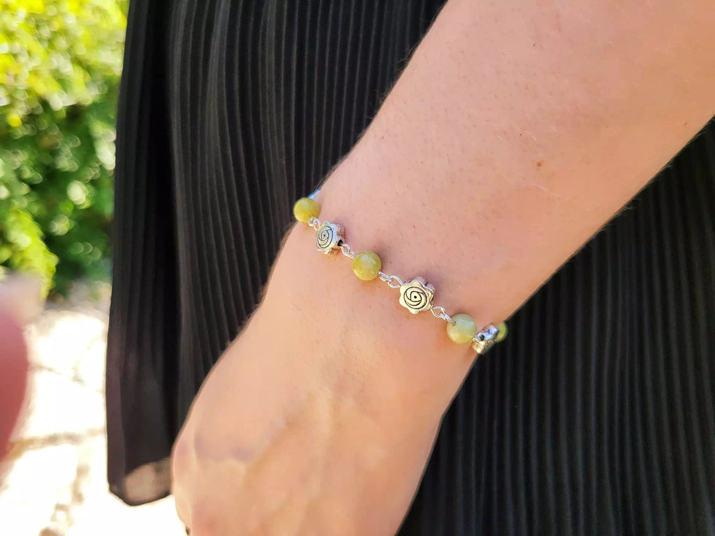 Bracelet pierres naturelles Jade et perles roses en métal  Bracelet Jethyka