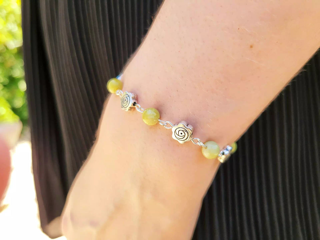 Bracelet pierres naturelles Jade et perles roses en métal  Bracelet Jethyka