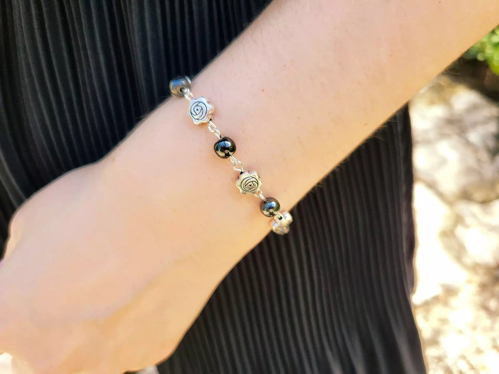 Bracelet en Pierres Naturelles Hématite et Perles Roses en Métal Argenté  Bracelet Jethyka
