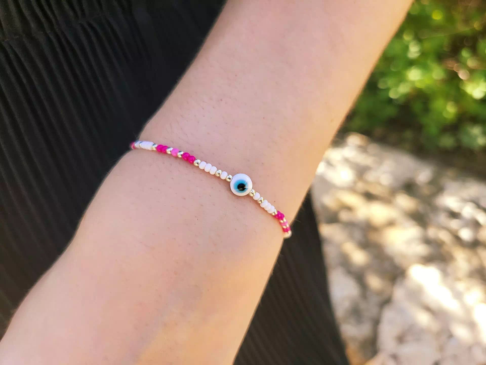 Bracelet Œil protecteur blanc perles rocailles roses et blanches  Bracelet Jethyka
