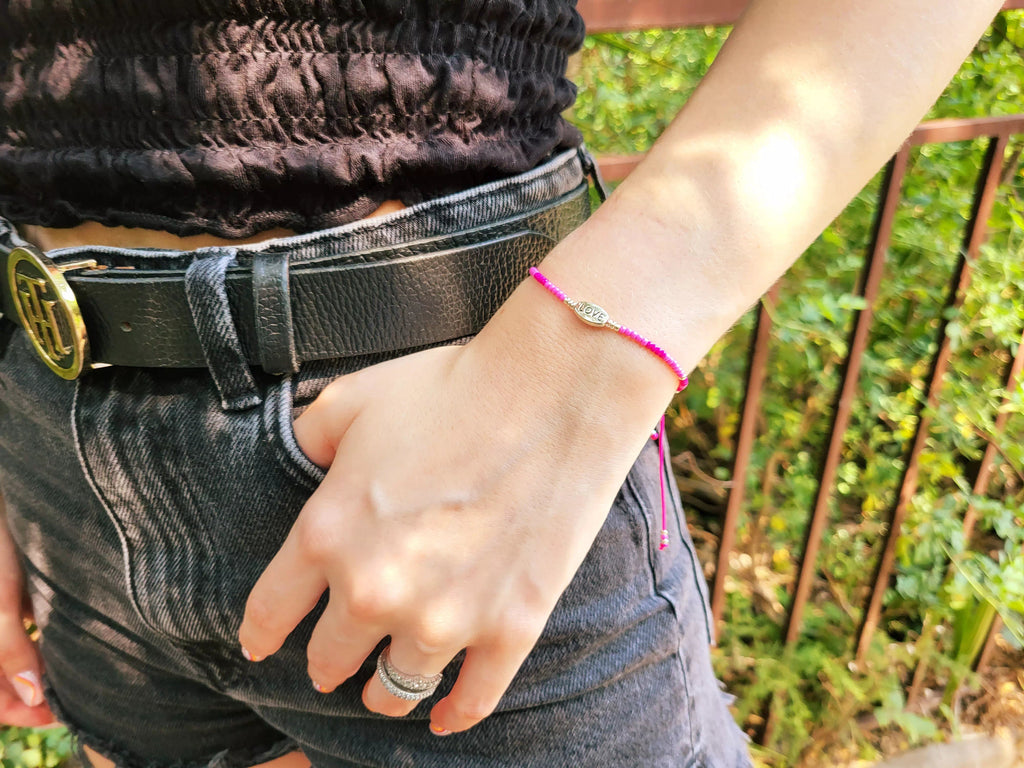 Bracelet perles rocailles fuchsia et perle Love en métal argenté  Bracelet Jethyka
