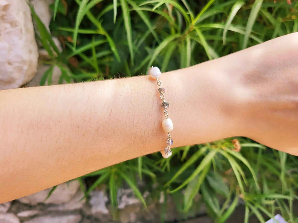 Bracelet perles Eau Douce et perles cristal Gris bleuté