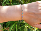 Bracelet en Plaqué Argent avec Perles Cristal Bleu Gris  Bracelet Jethyka