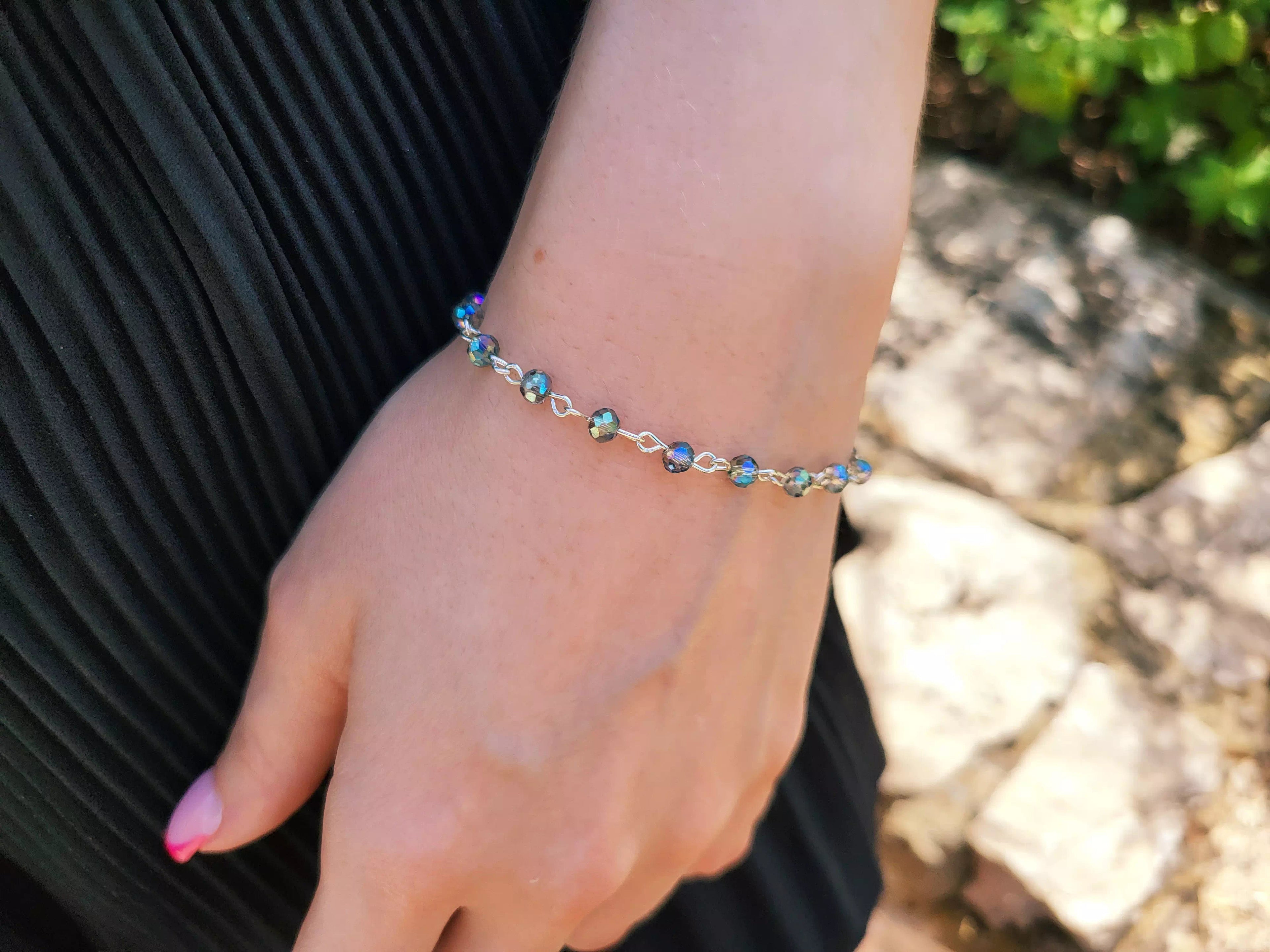 Bracelet en Plaqué Argent avec Perles Cristal Bleu Gris  Bracelet Jethyka