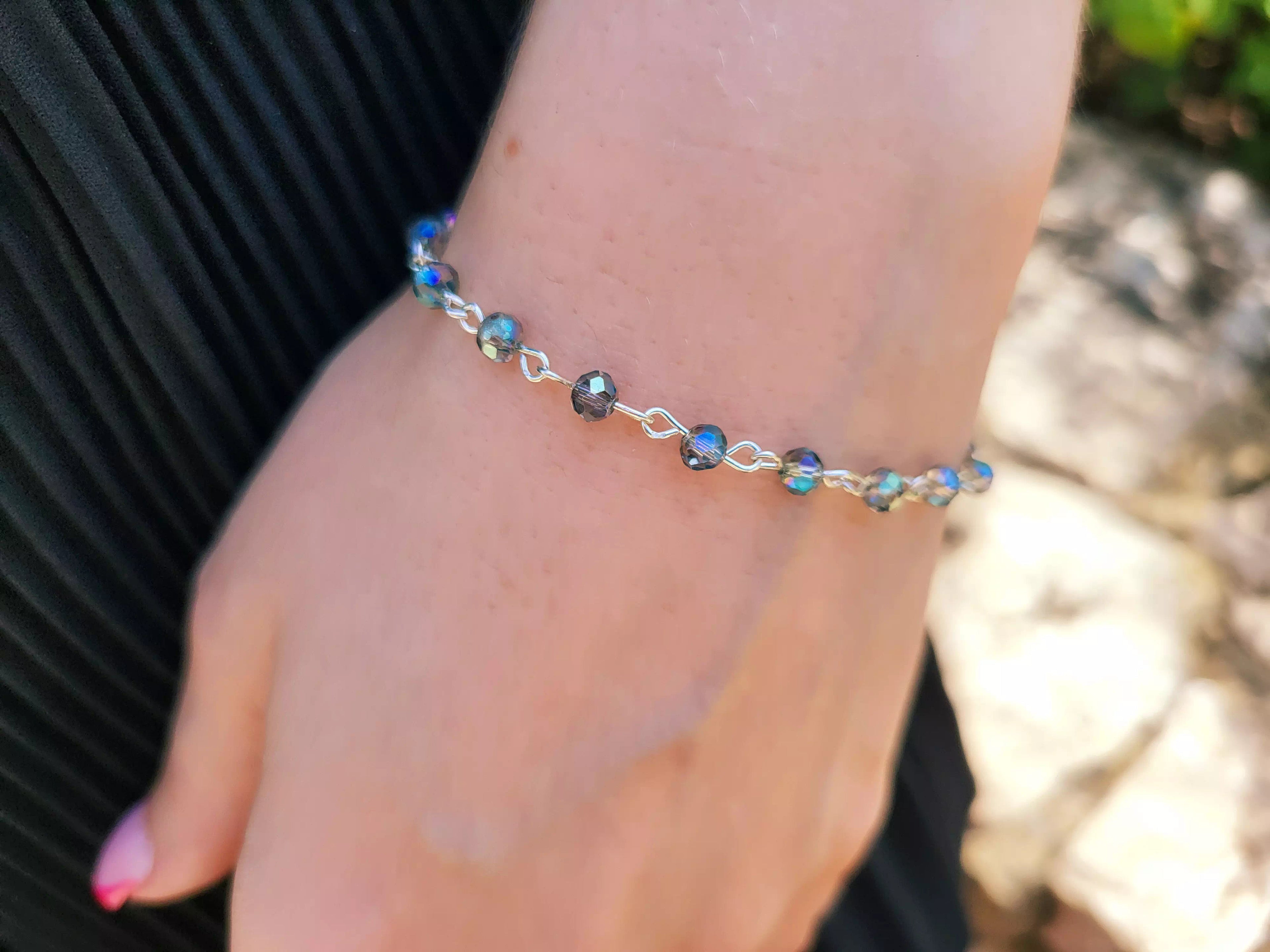 Bracelet en Plaqué Argent avec Perles Cristal Bleu Gris  Bracelet Jethyka