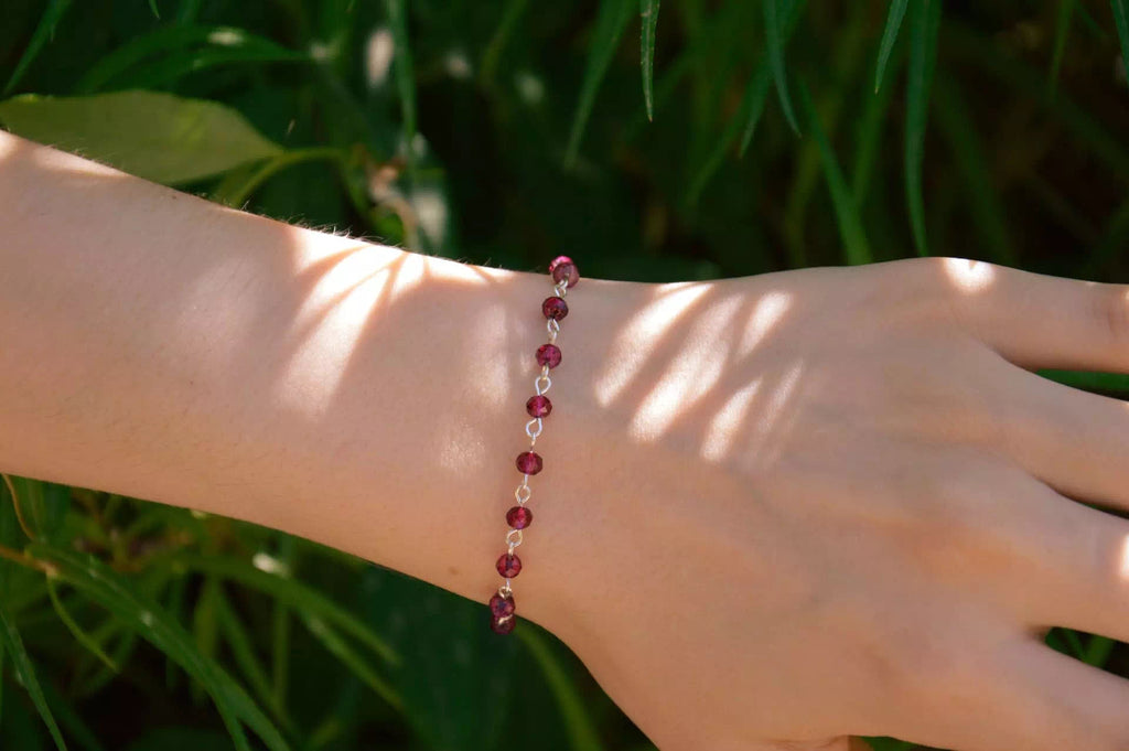 Bracelet Perles Cristal Rose Framboise et Plaqué Argent  Bracelet Jethyka