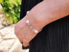 Bracelet plaqué argent perles eau douce et perles cristal gris bleuté  Bracelet Jethyka