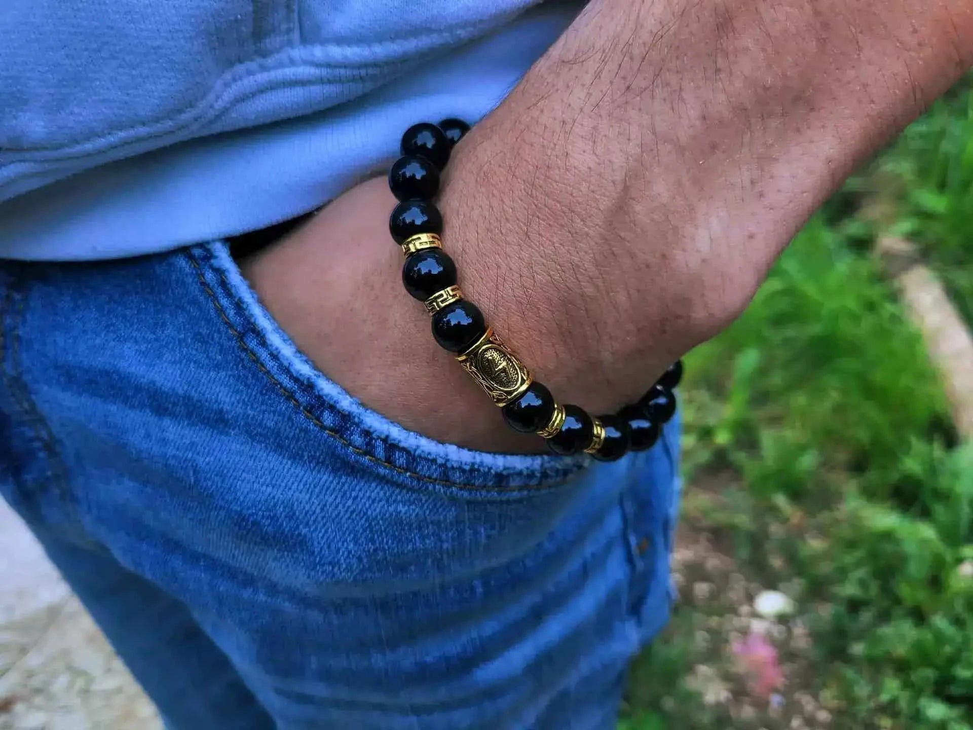 Bracelet en Pierres Naturelles Onyx et Perle Rune Viking Dorée