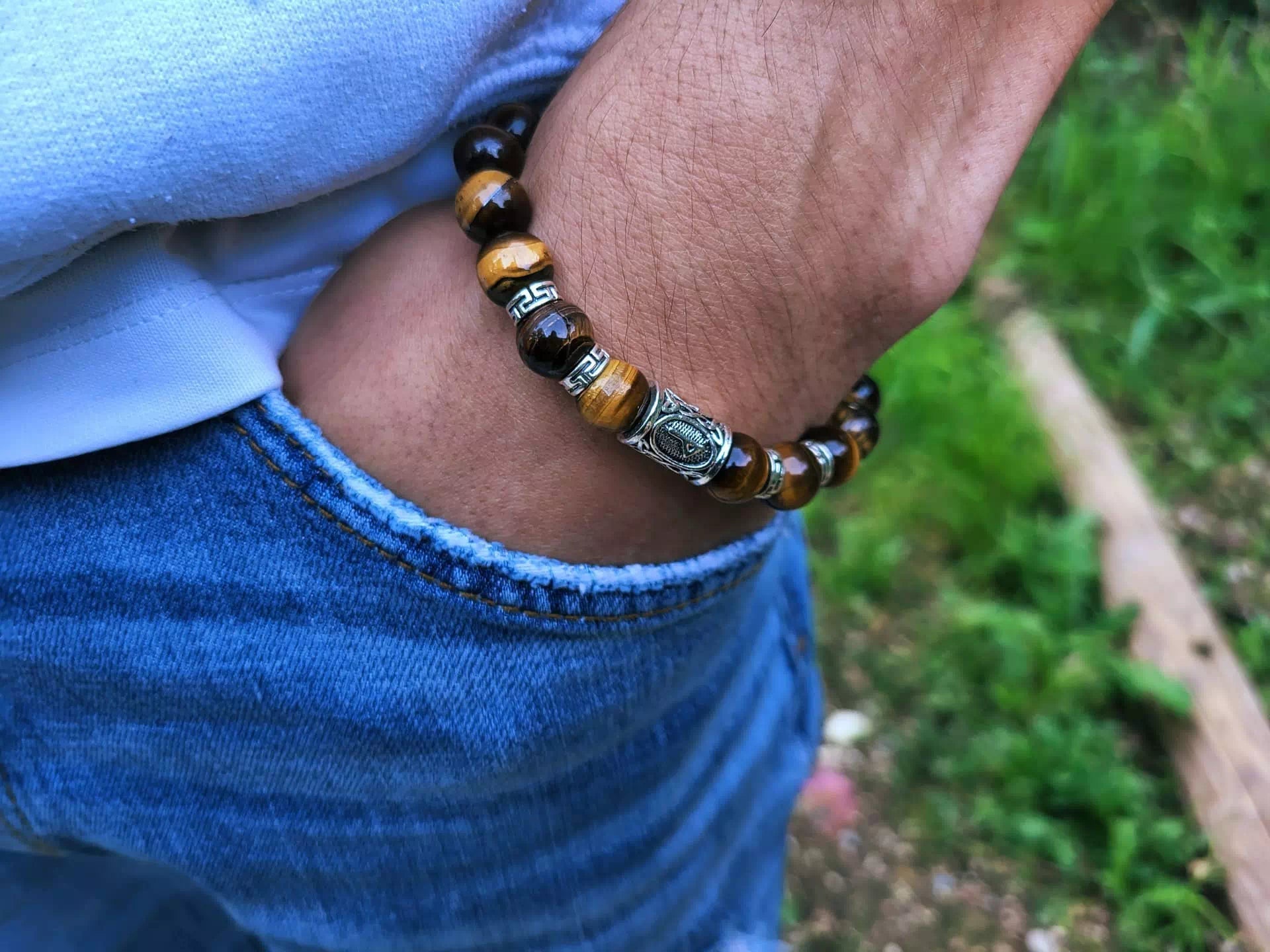 Bracelet en Pierres Naturelles Œil de Tigre et Perle Rune Viking  Bracelet Jethyka