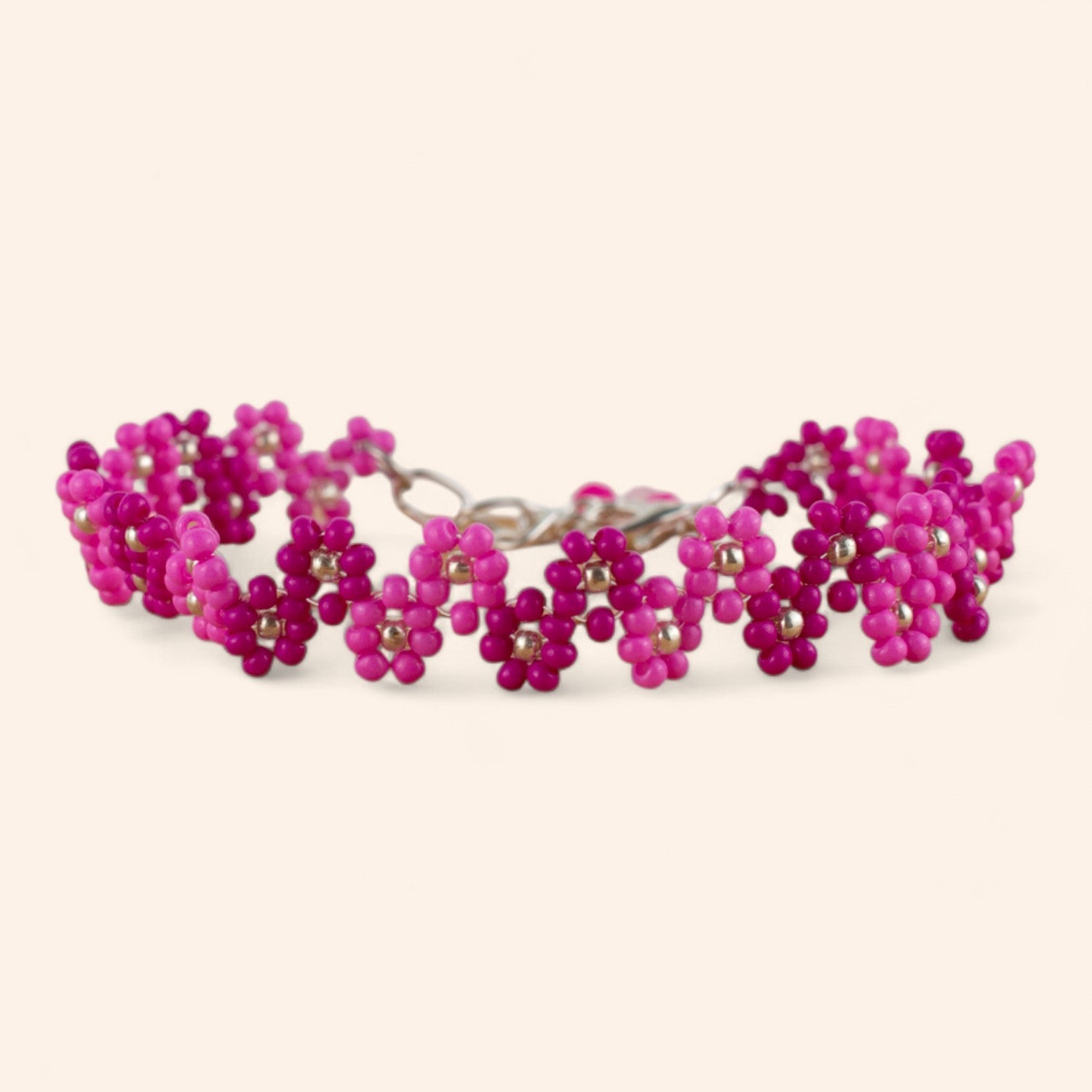Bracelet Fleurs Roses et Fuchsias en Perles de Rocailles  Bracelet Jethyka