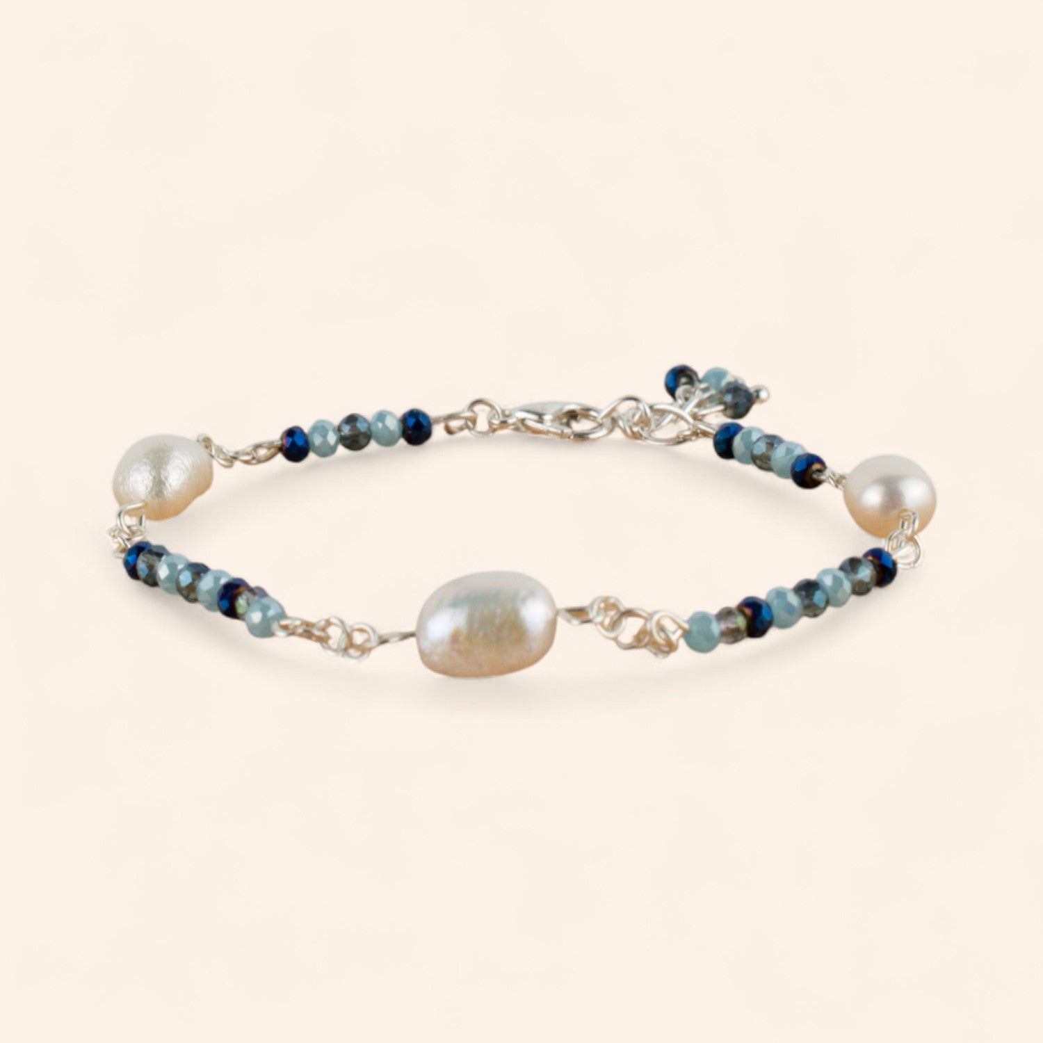 Bracelet perles cristal Bleues et perles d'Eau Douce  Bracelet Jethyka